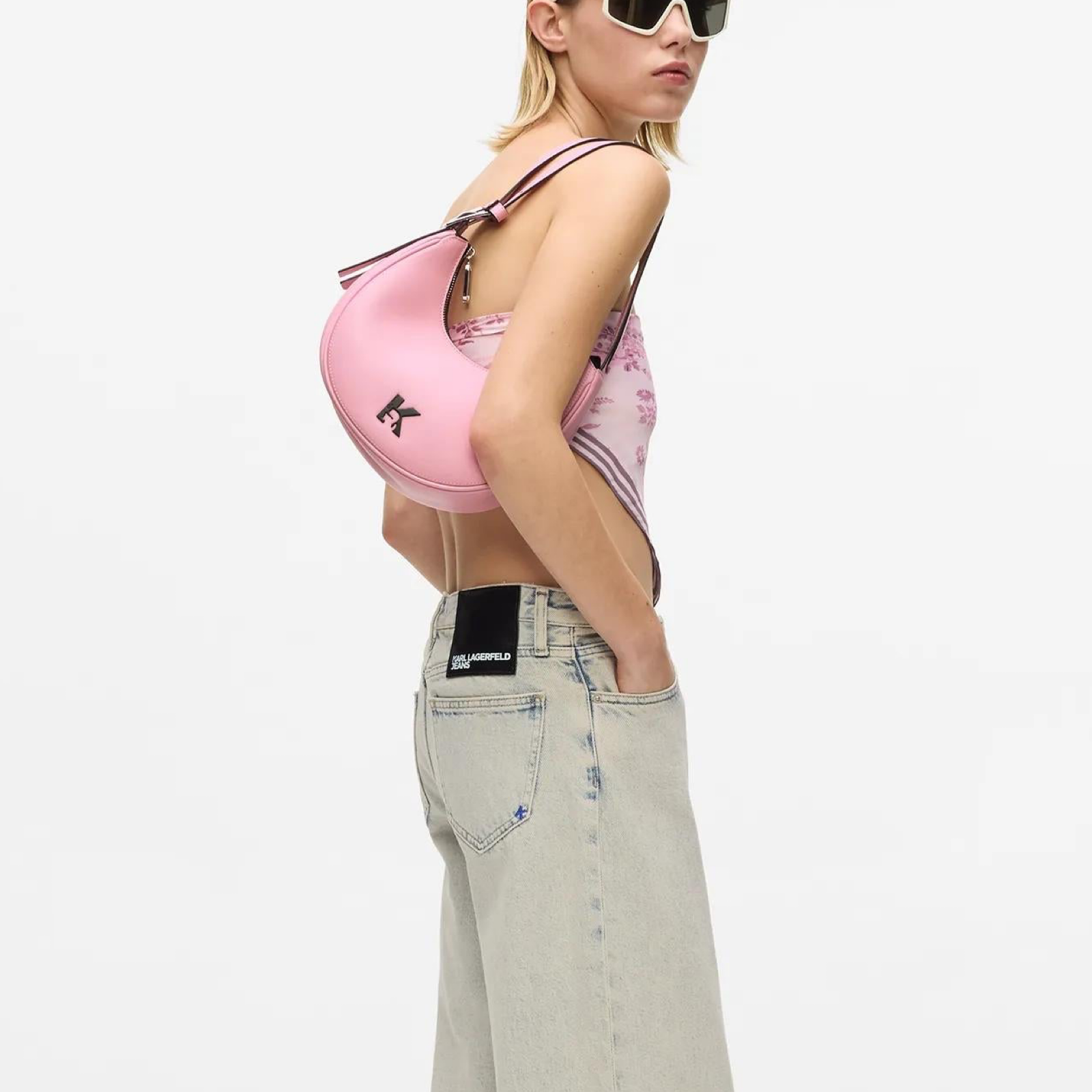 Дамска чанта Karl Lagerfeld Jeans Twin Strap Moon Shoulder Bag B2W301261IF Model View