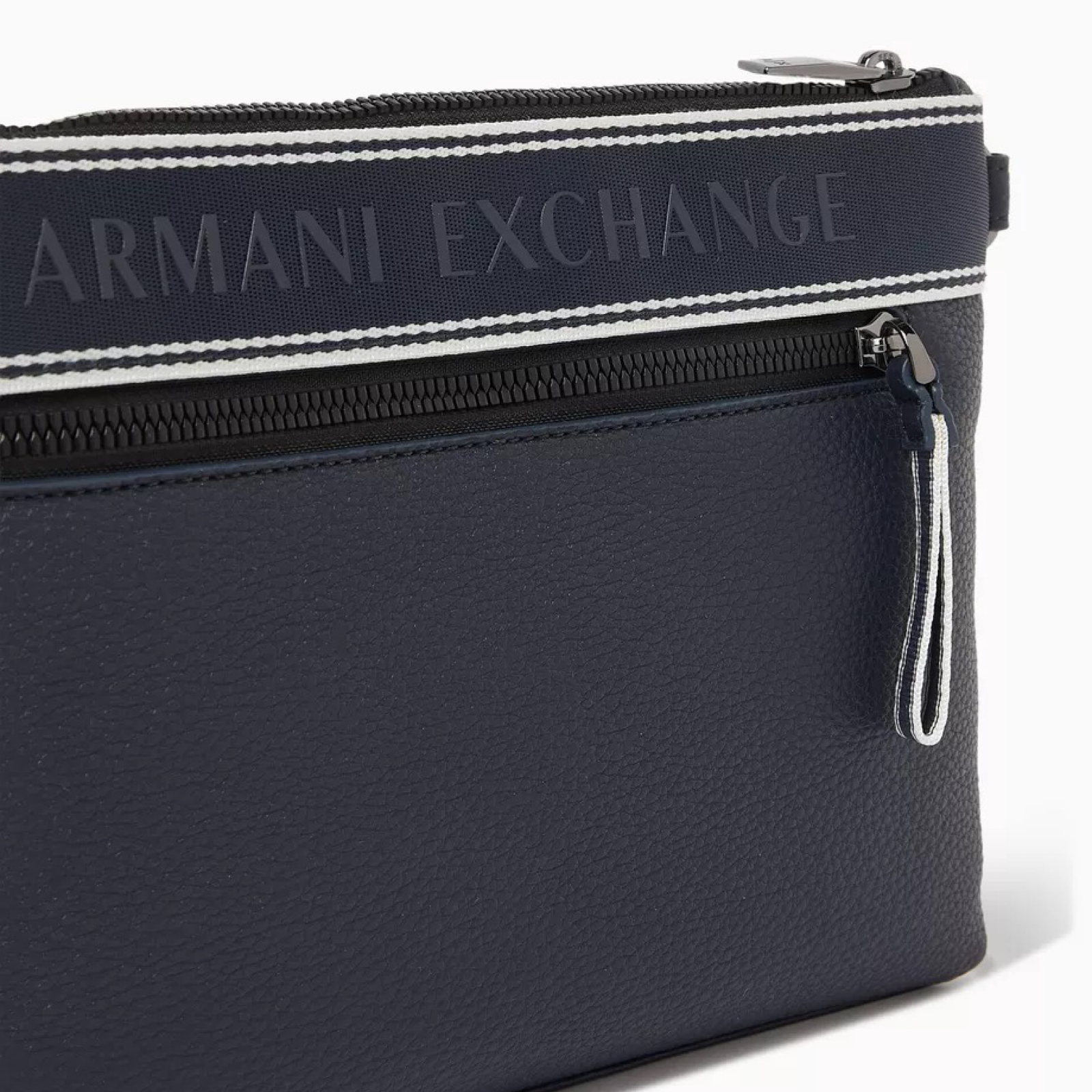 Мъжка клъч чанта Armani Exchange Men Bag XM002835 AF22662 Close-Up