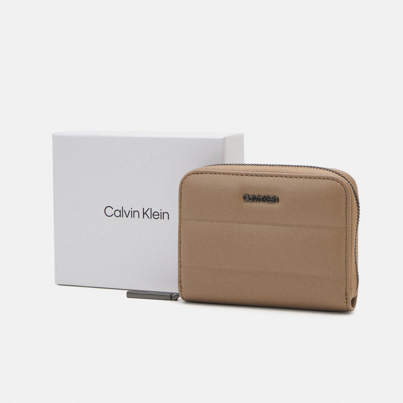 Дамско портмоне Calvin Klein Women Wallet K60K612201 PA6 Front View