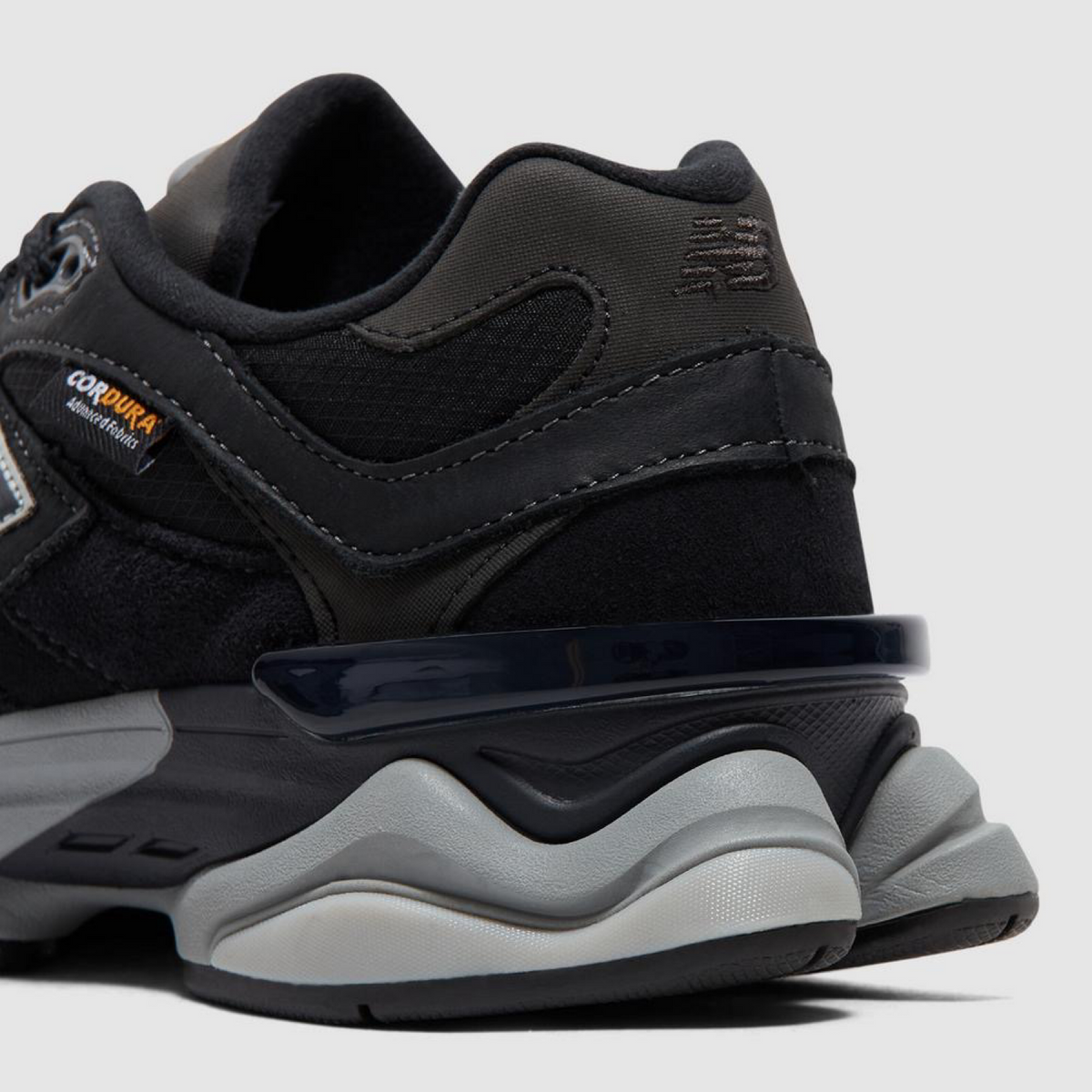 Дамски маратонки New Balance 9060 Women Sneakers U9060ORA Heel View