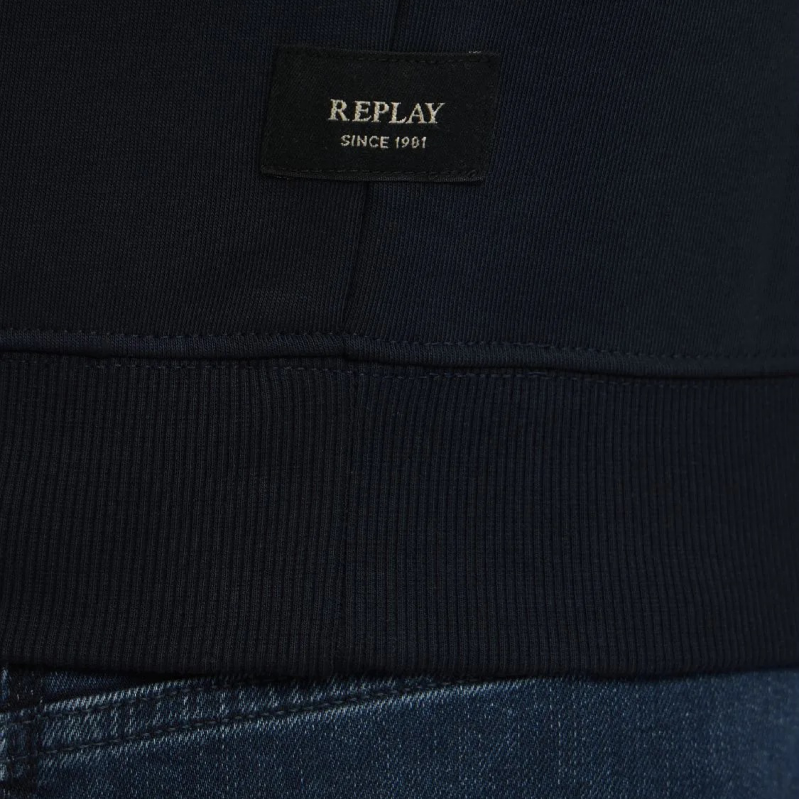 Мъжки суичър Replay Men Sweatshirt M3104.000.23832 Close-Up