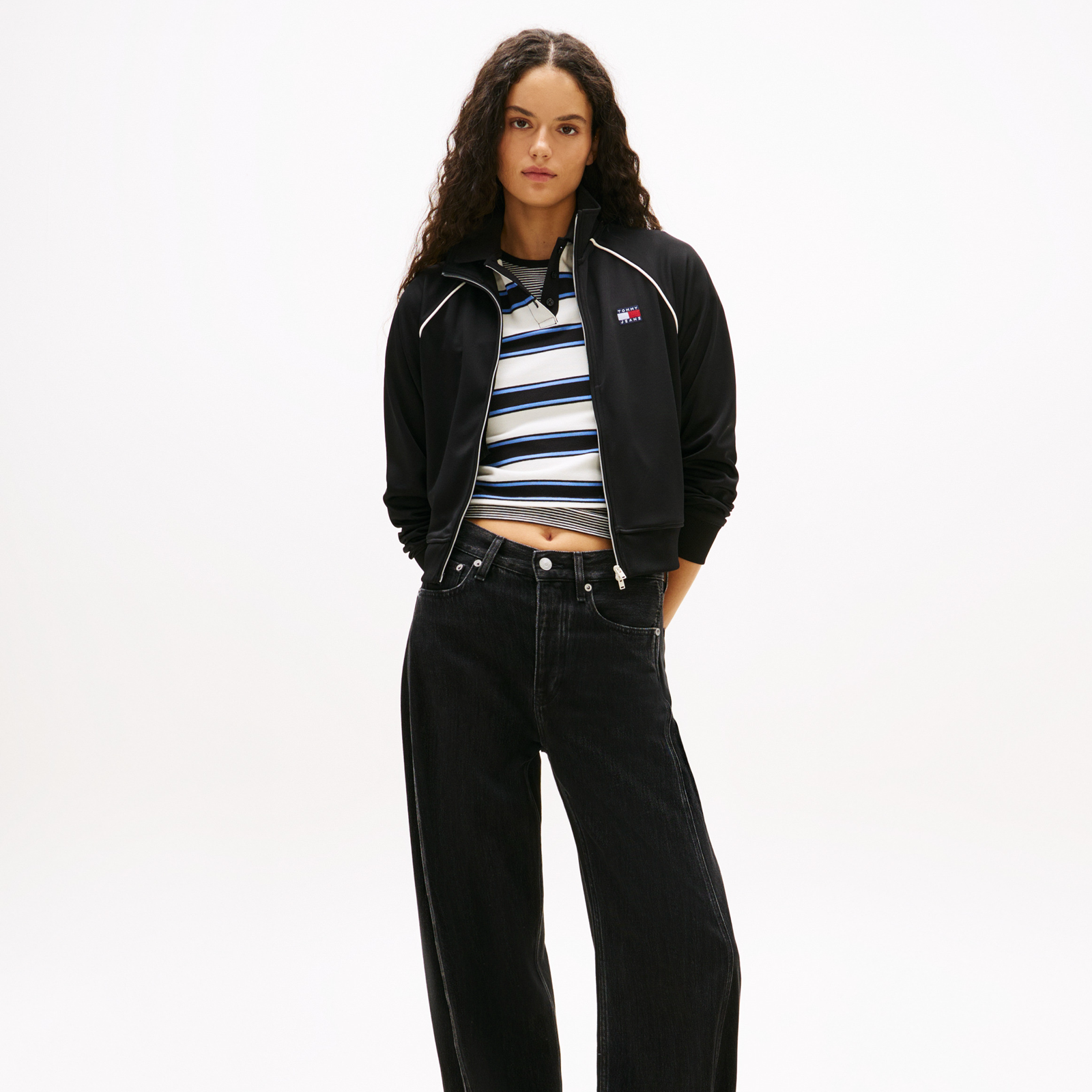 Дамски суичър Tommy Hilfiger Jeans Women Sweatshirt DW0DW21930 Front View