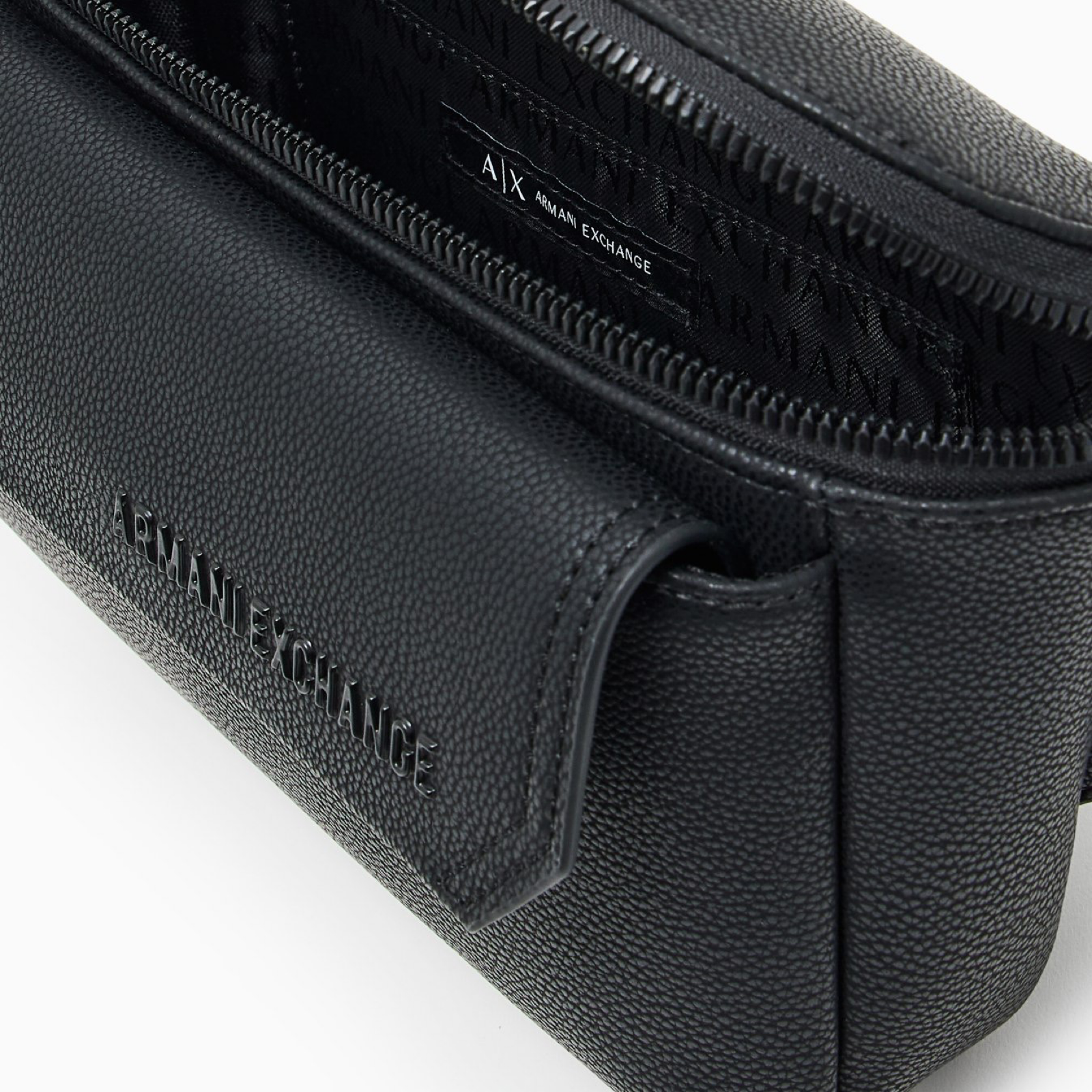 Мъжка чанта за кръст Armani Exchange Men Belt Bag XM001638 AF17090 Close-Up