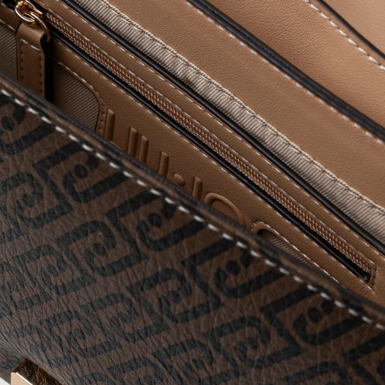 Дамска чанта Liu Jo Women Crossbody Bag AA6108 E1118 C3904 Inside View