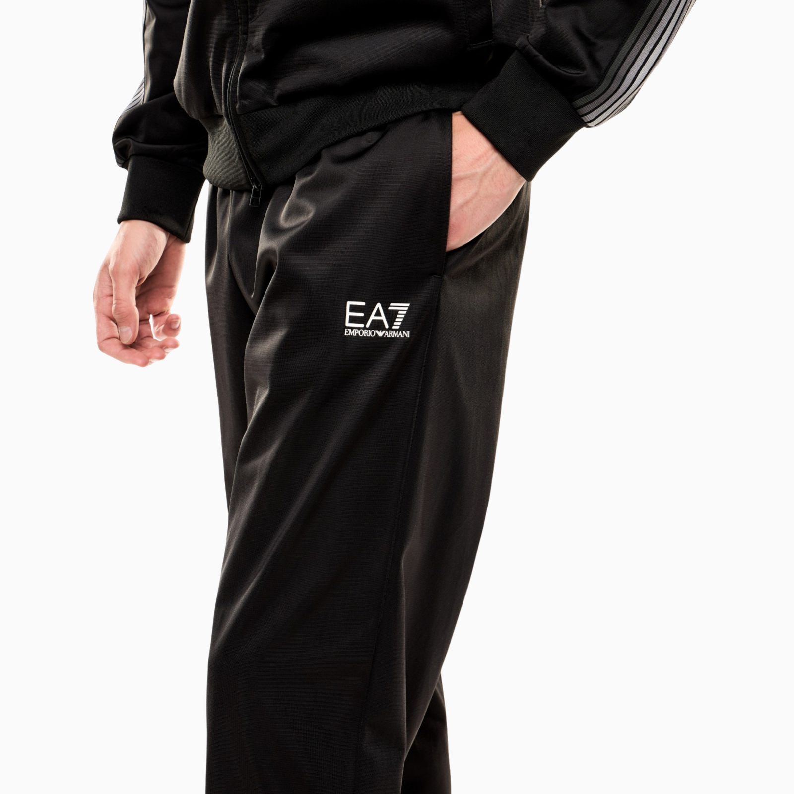 Мъжки черен спортен екип EA7 Emporio Armani Men Tracksuit 7M000970 AF12449 UC001 Close-Up