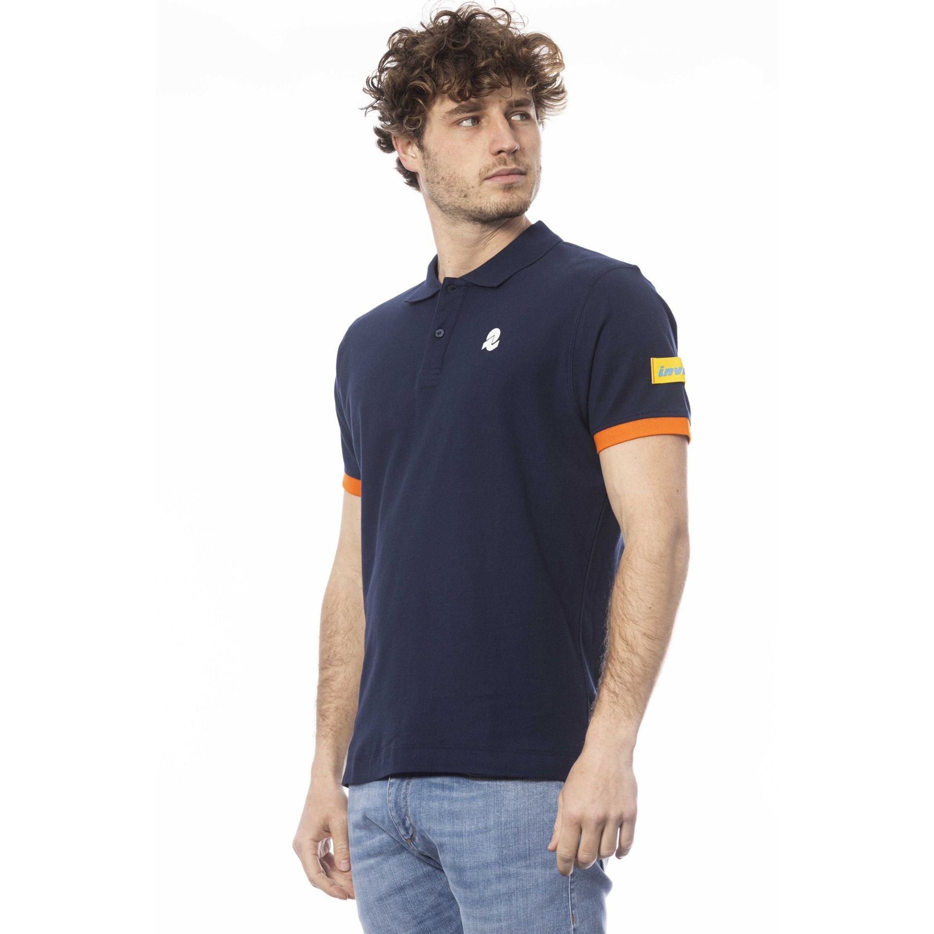 Мъжка поло тениска в тъмно синьо Men’s polo shirt Invicta in Dark blue 4452284U 730BLUSCURO Angled view