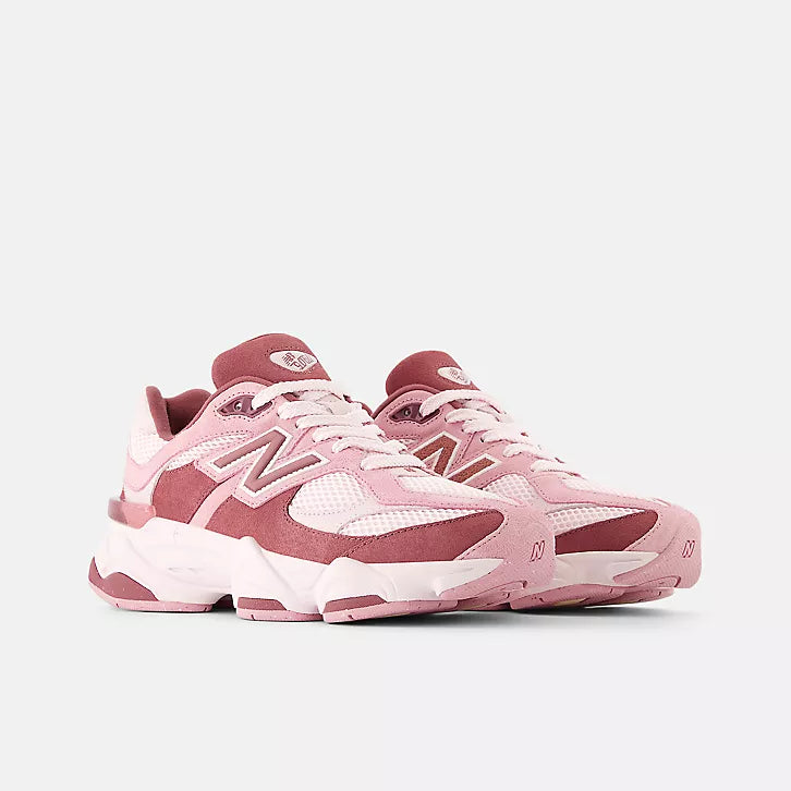 Дамски маратонки New Balance 9060 Women Sneakers GC9060EP Lateral View