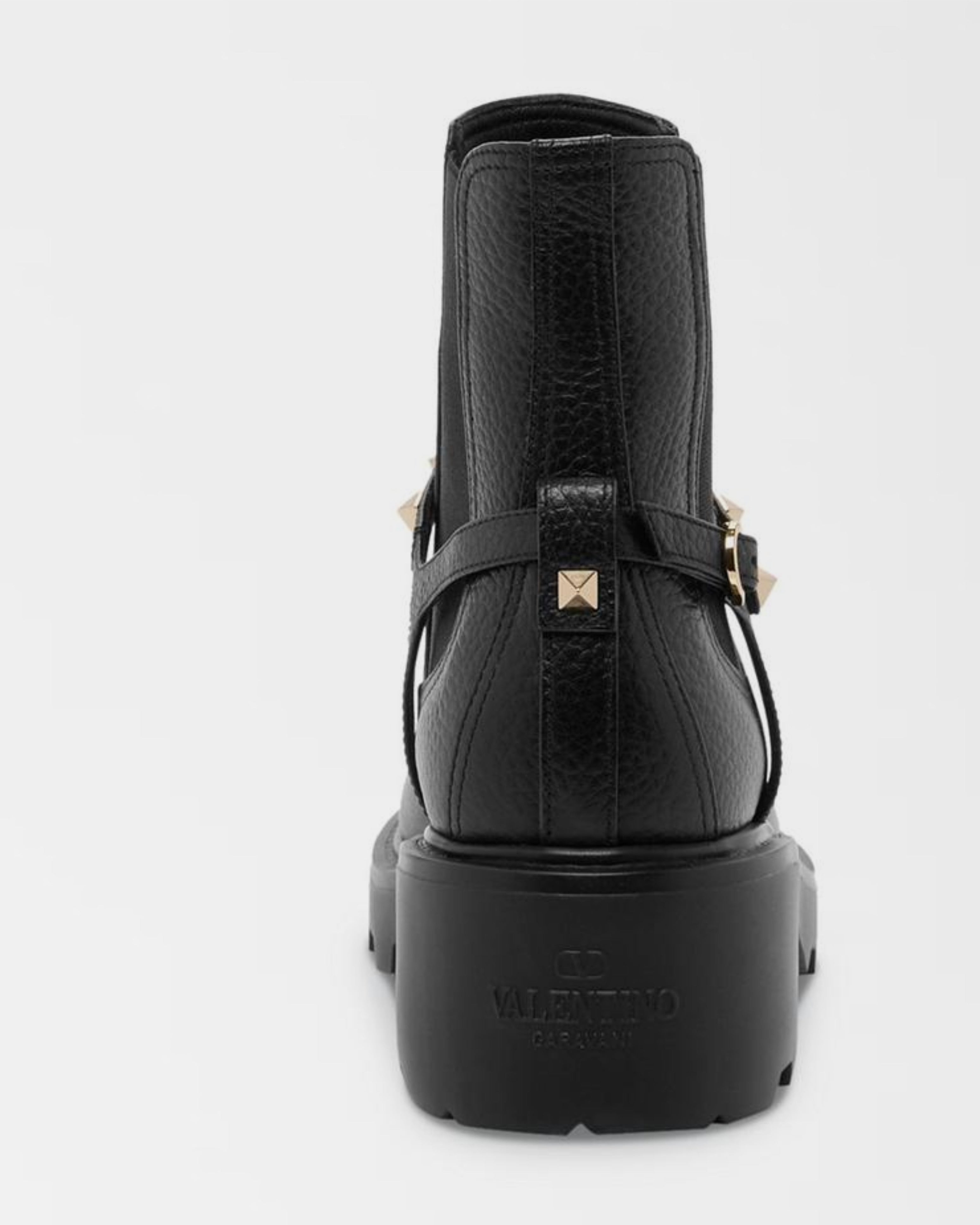 Дамски боти Women’s leather ankle boots Valentino Garavani Beatle Rockstud 55
7W2S0KU2RWA0NO Black heel view