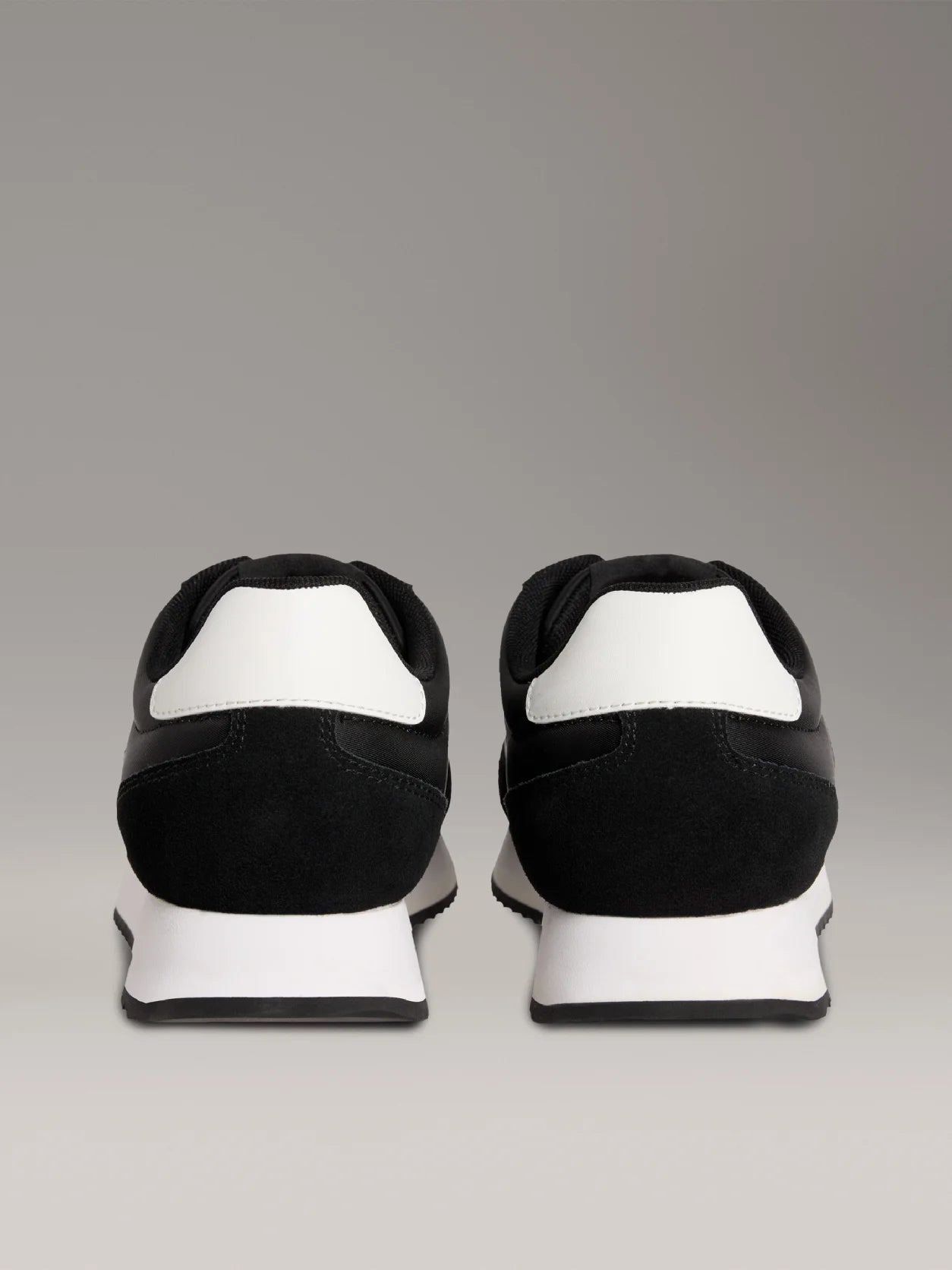 Мъжки маратонки Men’s sneakers Calvin Klein YM0YM013250GMl Black heels view