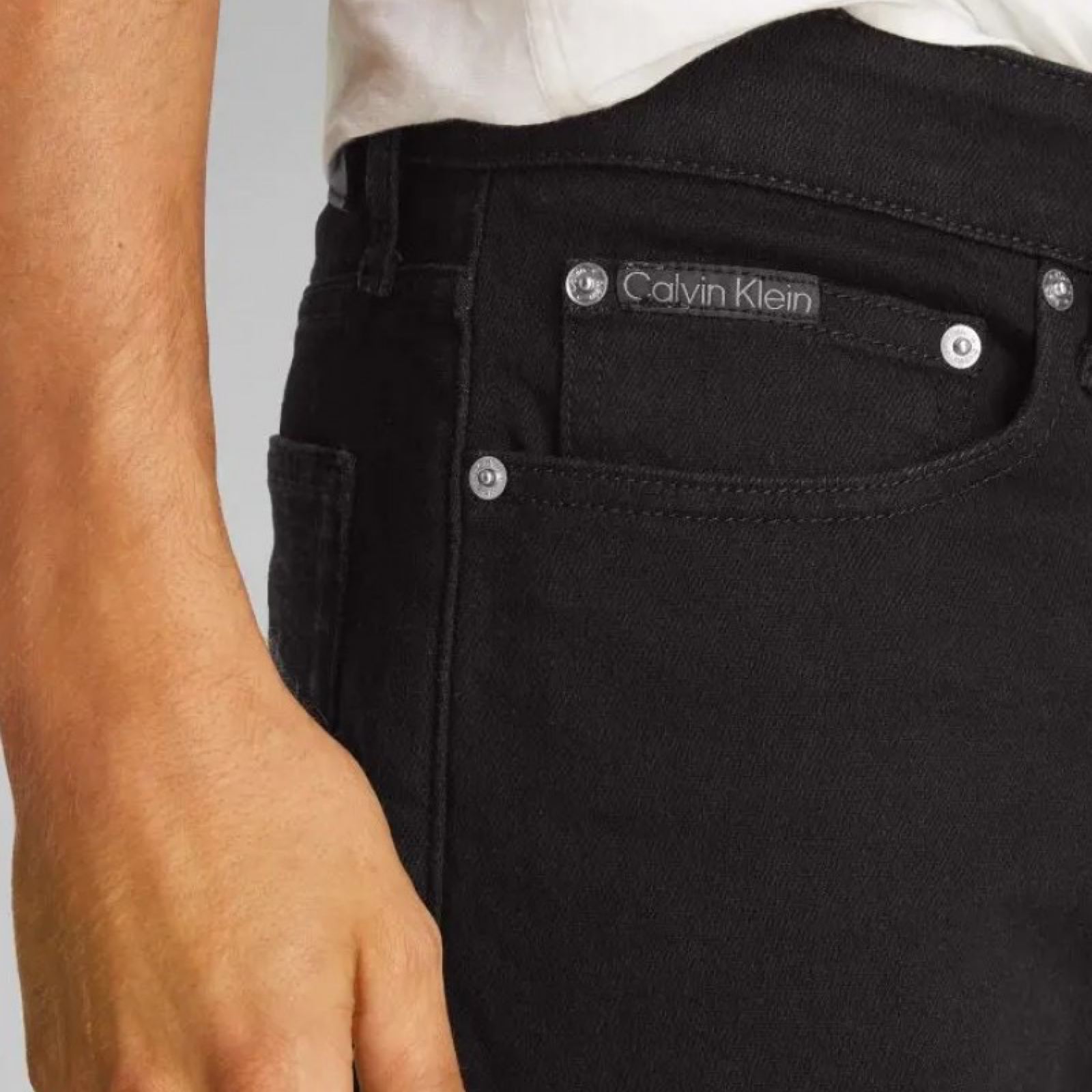 Мъжки дънкови къси панталони Calvin Klein Jeans Men Shorts J30J327514 1BY Close-Up