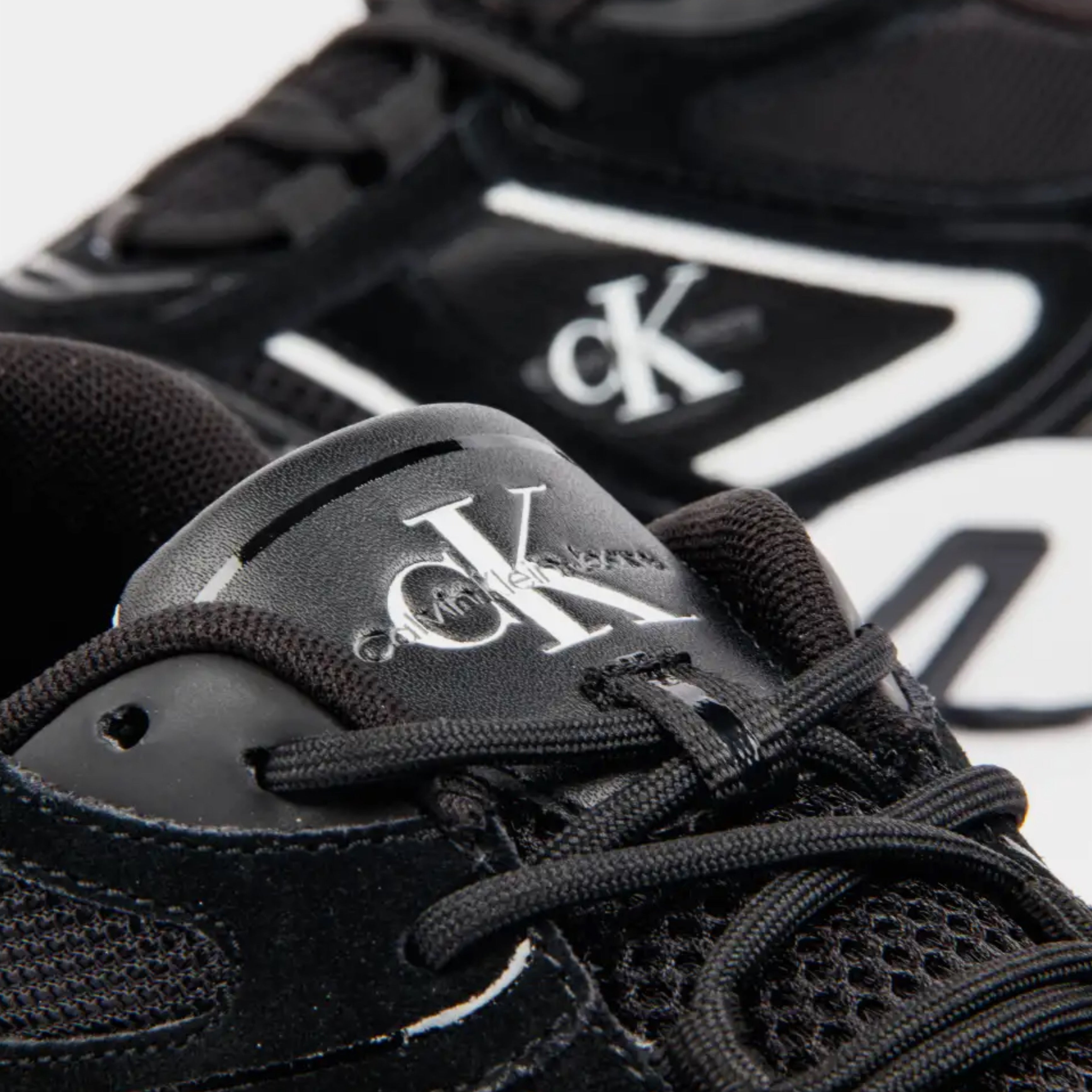 Men’s Retro Tennis Su-Mesh Sneakers Calvin Klein YM0YM00589 Black Detail view