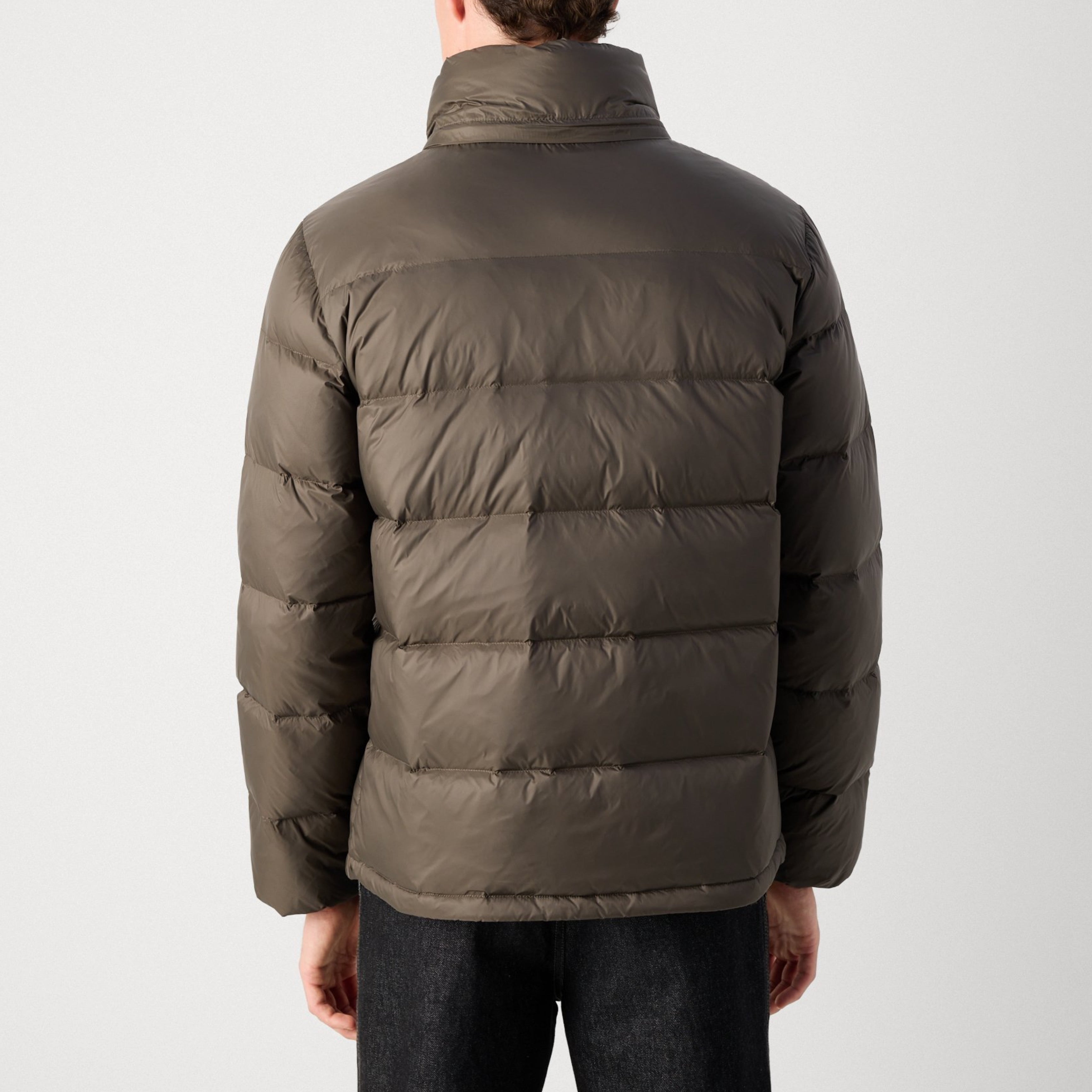 Мъжко яке Men’s jacket Calvin Klein
LV04RC518G PAR Khaki back view