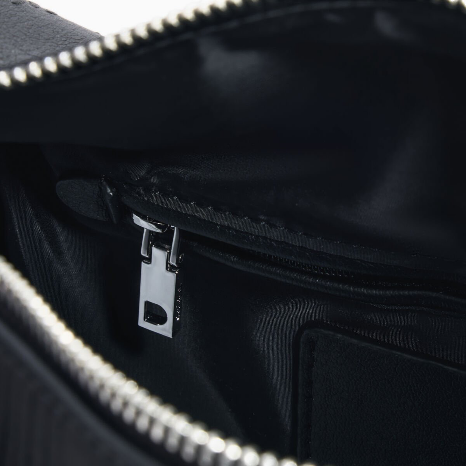 Дамска чанта Desigual Women Handbag 26SAXPAP 2000U Inside View