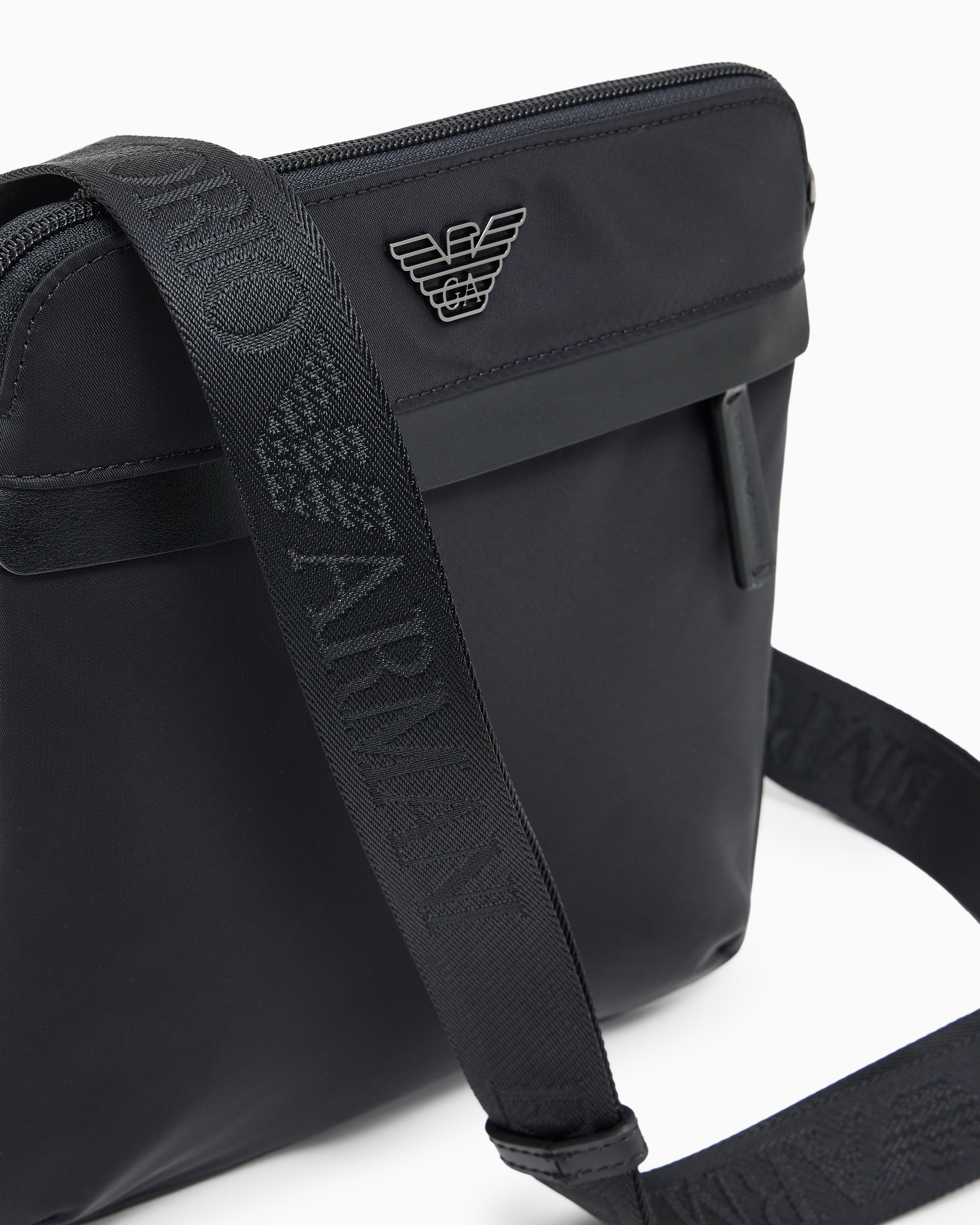 Мъжка чанта Emporio Armani EM001807 AF13454 UC001 Close-Up