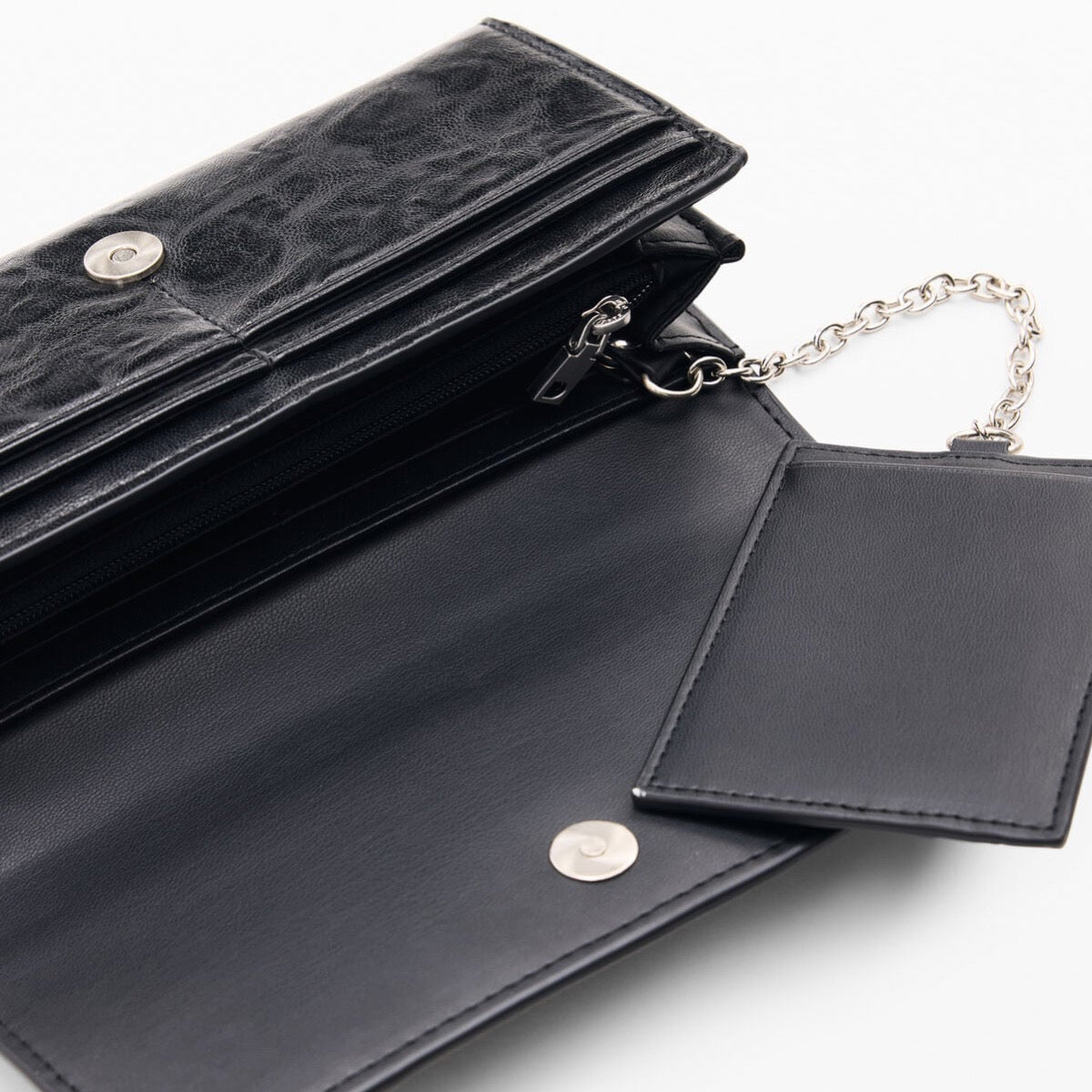 Дамско портмоне Desigual women’s wallet 26WAYP25 2000 Inside view
