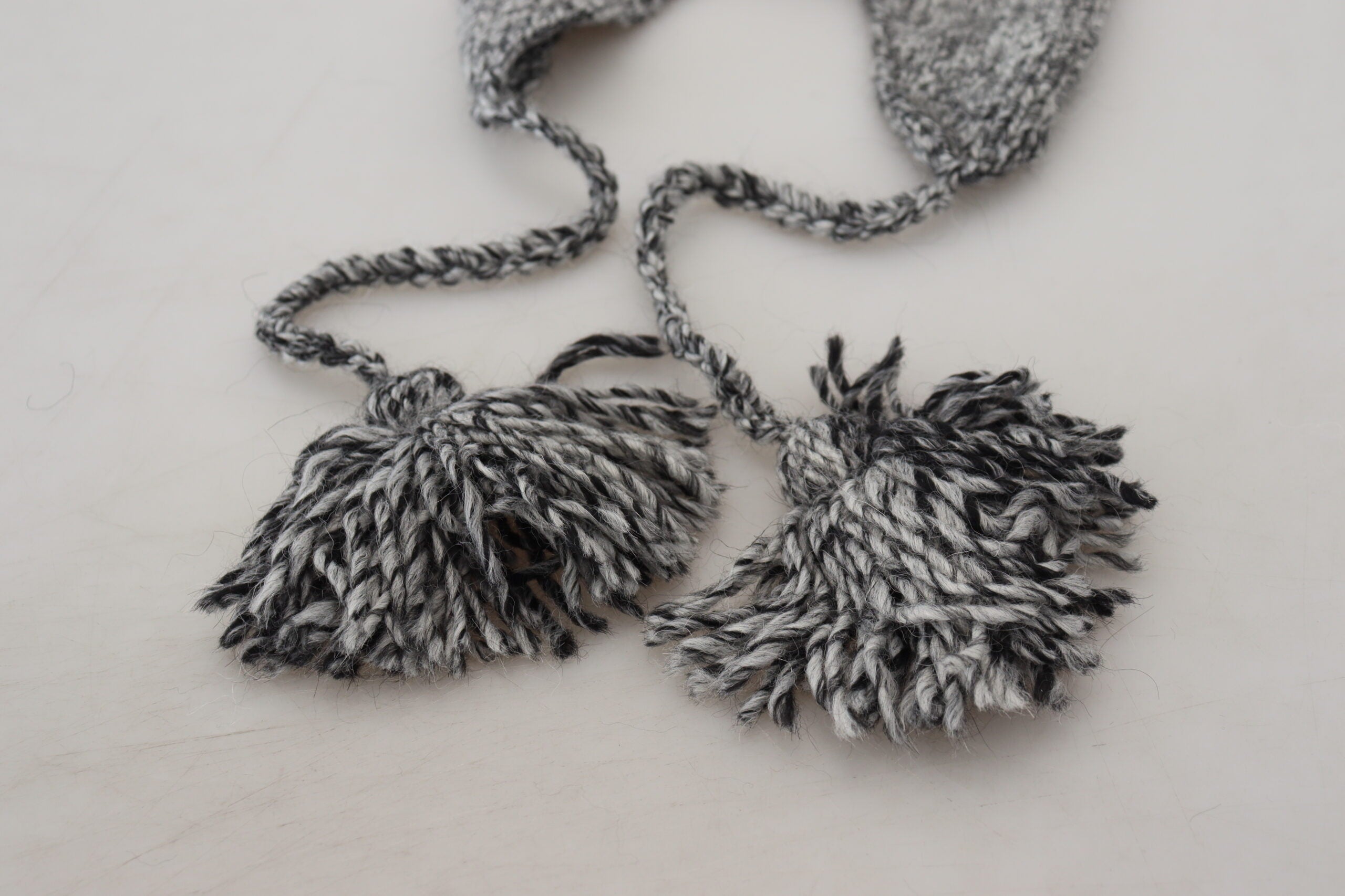 Dolce & Gabbana Елегантна сива плетена шапка