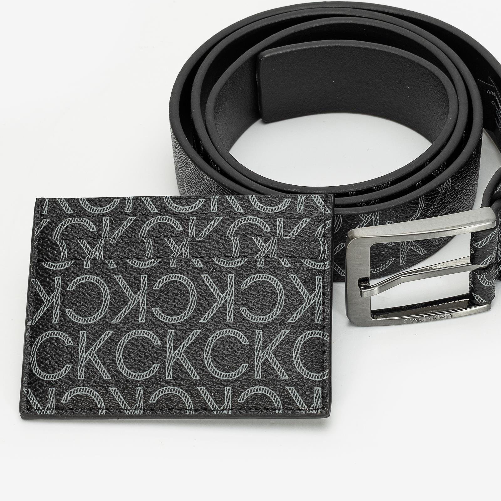 Мъжки подаръчен сет колан и кардхолдър Calvin Klein Men Belt and Wallet gift box K50K507559 Close-Up