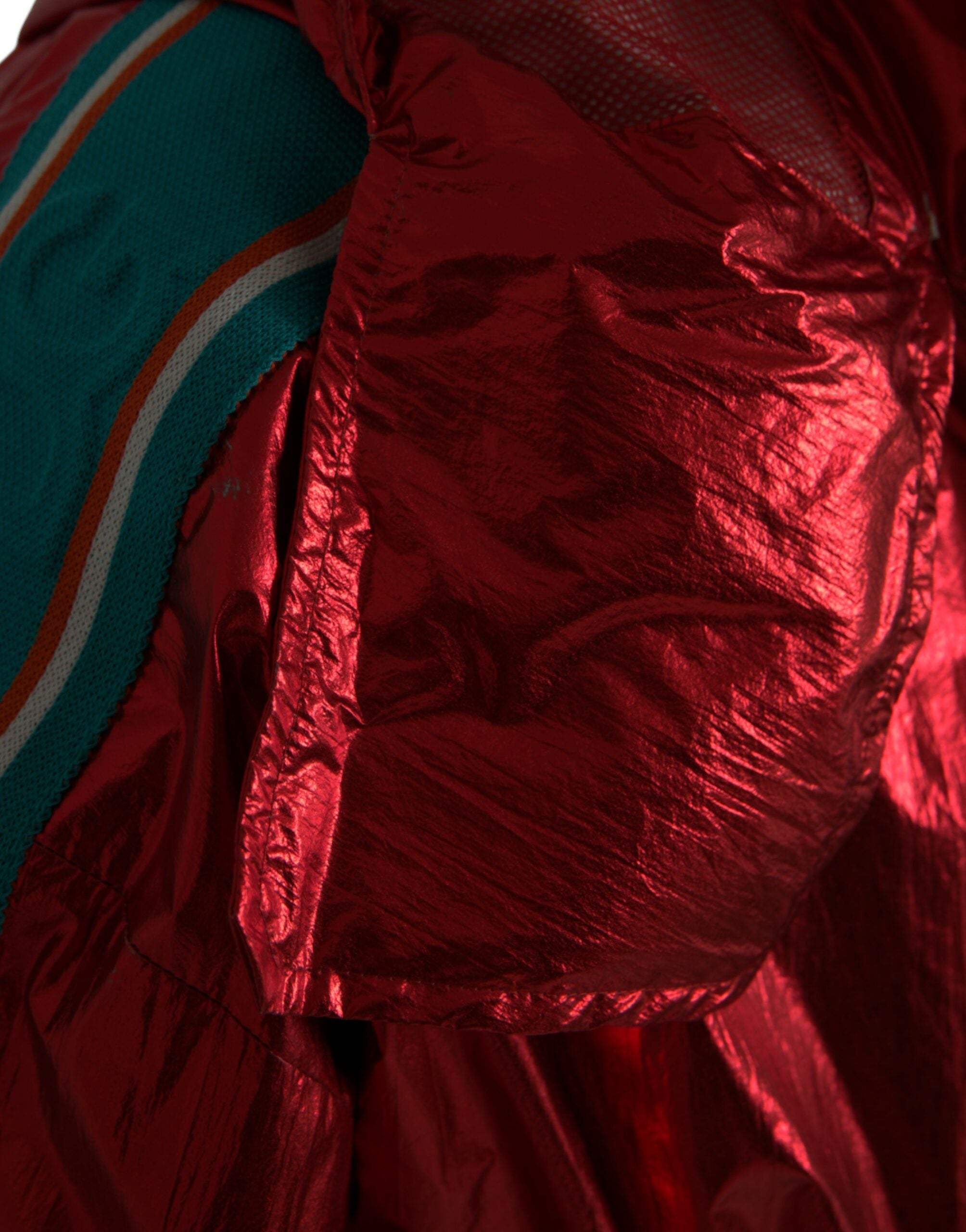 Червен найлонов пуловер с качулка и яке Dolce & Gabbana