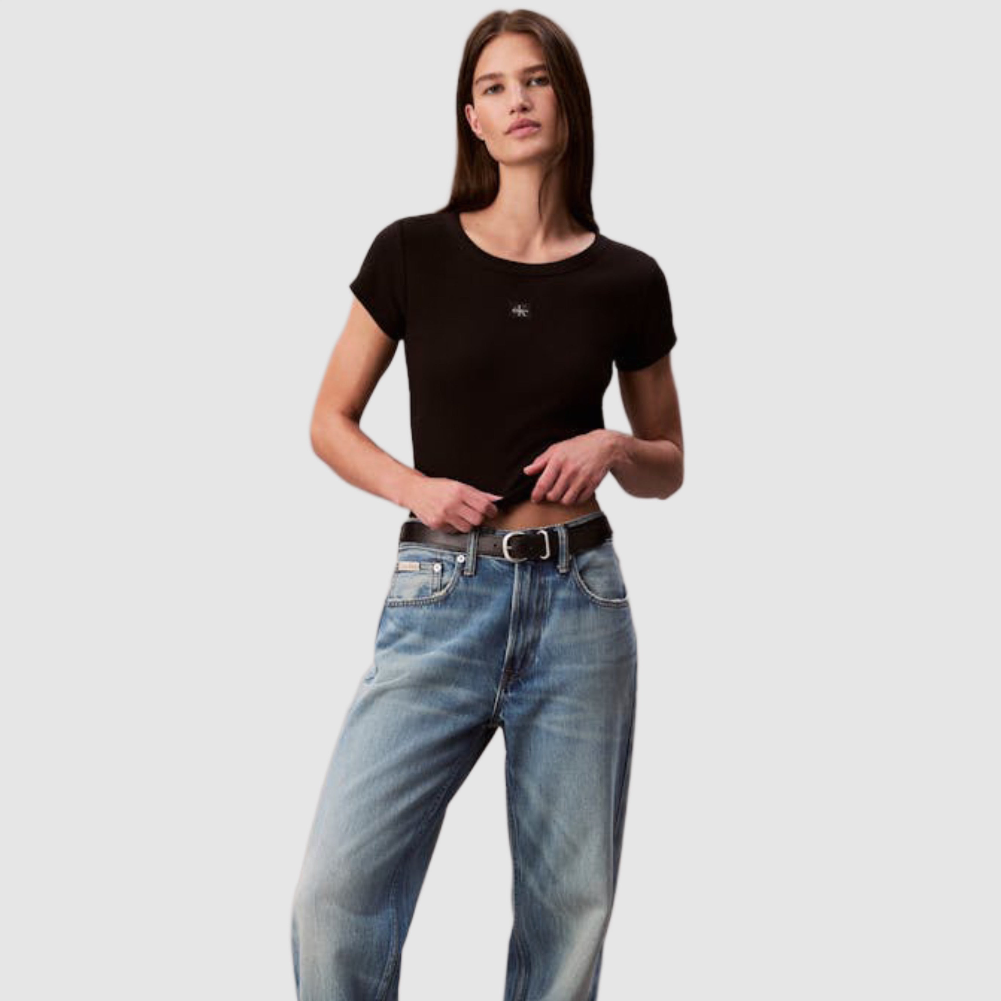 Дамска тениска Calvin Klein women’s T-shirt LV047C200G UB1 Model view