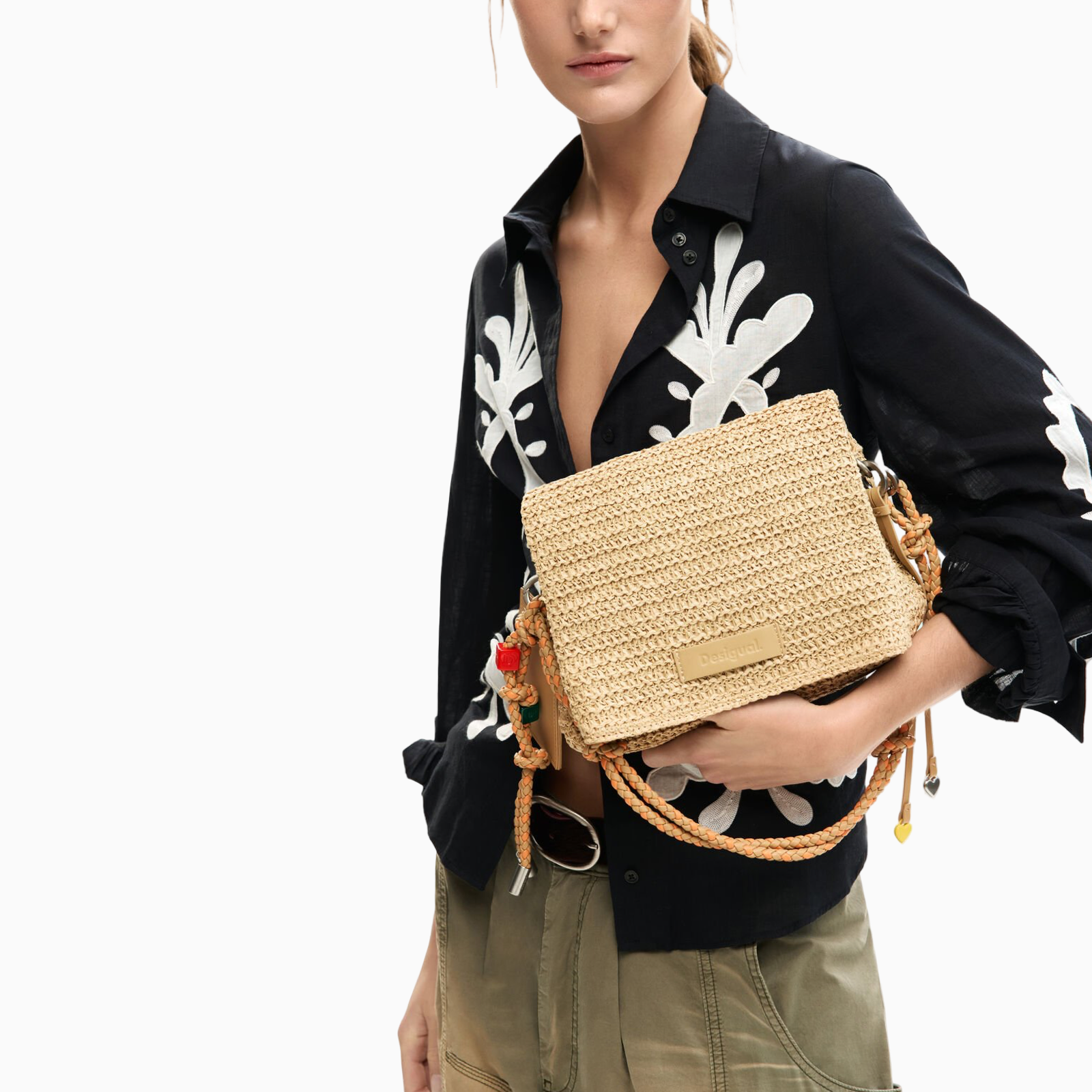 Дамска плетена чанта Desigual Women Raffia Bag 26SAXO03 1014 Model View