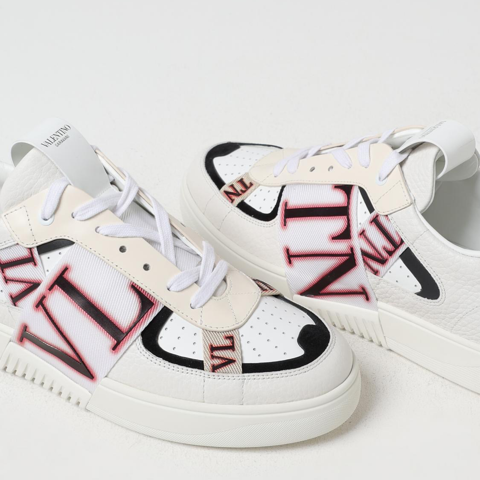 Valentino Garavani VL7N Men Sneakers
