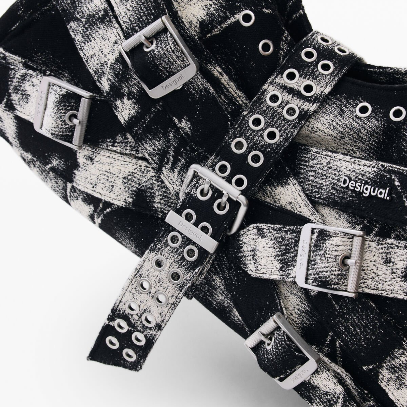 Дамска чанта Desigual Women Handbag 26SAXA54 9019U Close-Up