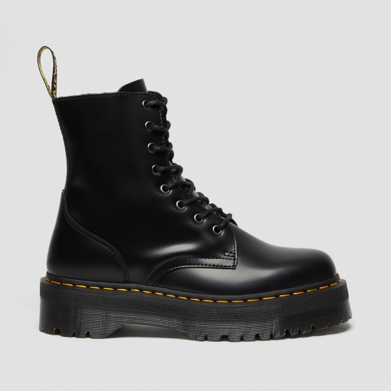 Дамски боти Dr. Martens Women Boots 
15265001 Lateral View