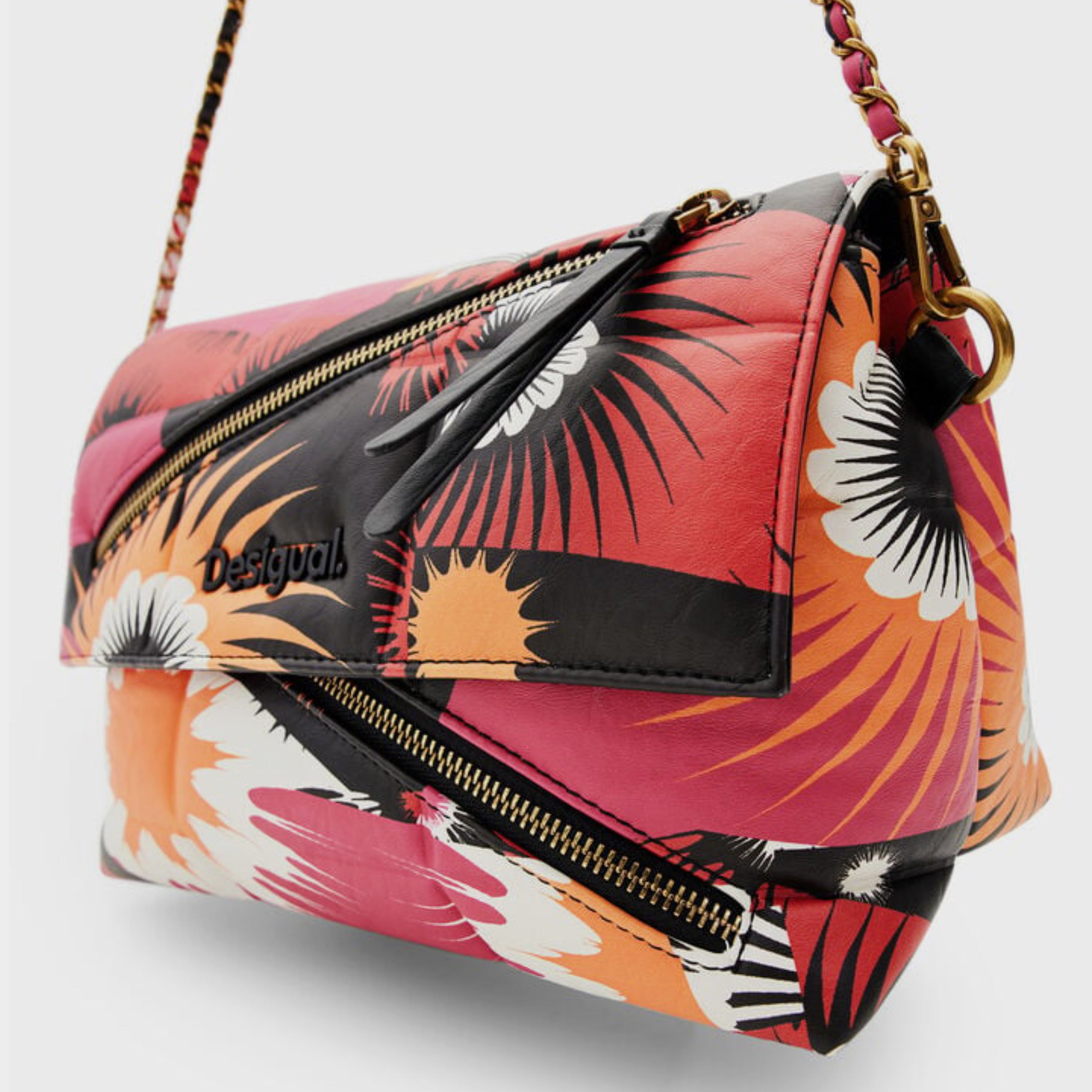 Дамска пачуърк чанта за рамо Women’s geometric patchwork shoulder bag Desigual 23WAXP81 9019U