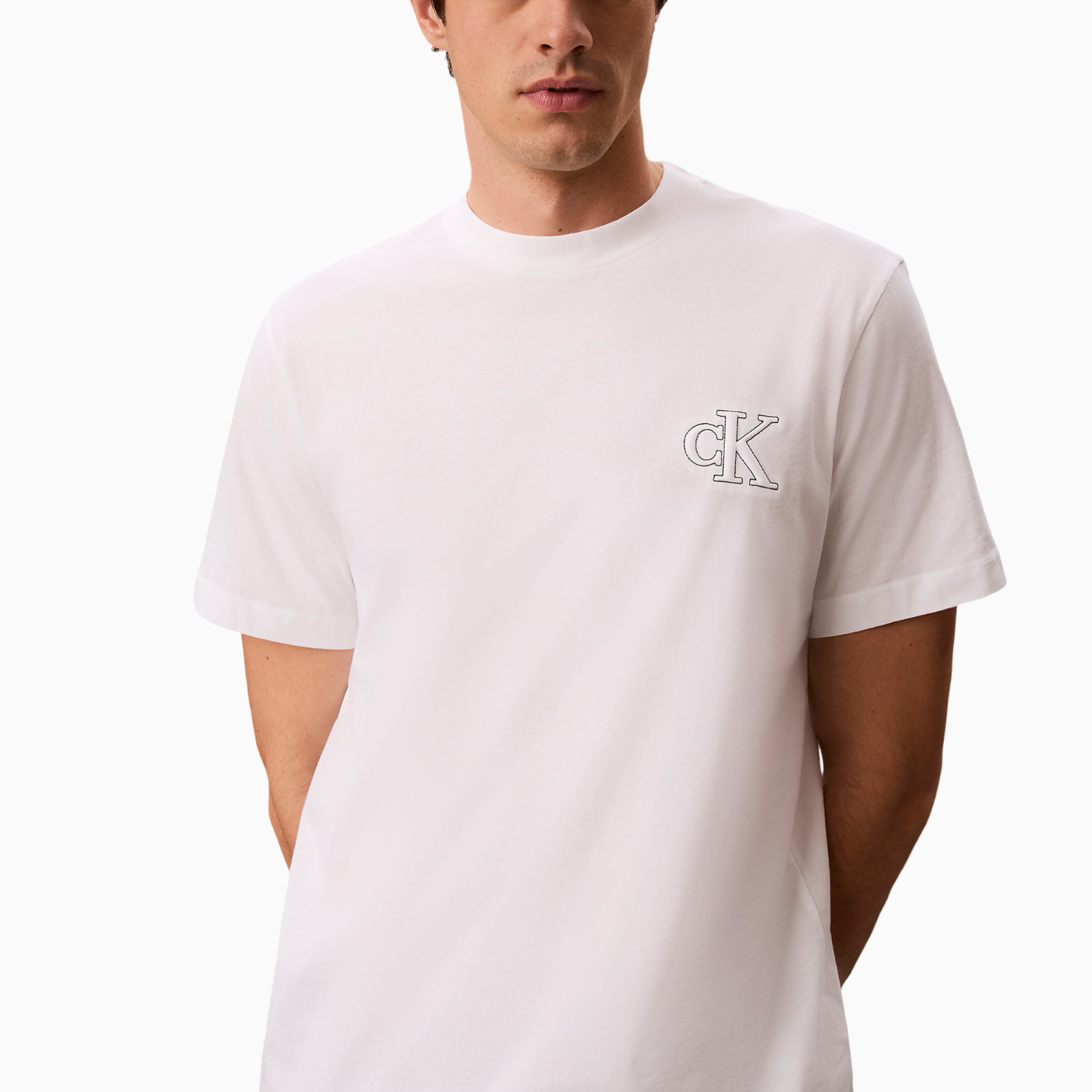 Мъжка бяла тениска Calvin Klein Jeans Men T-shirt LV04RG220G YAF Close-Up