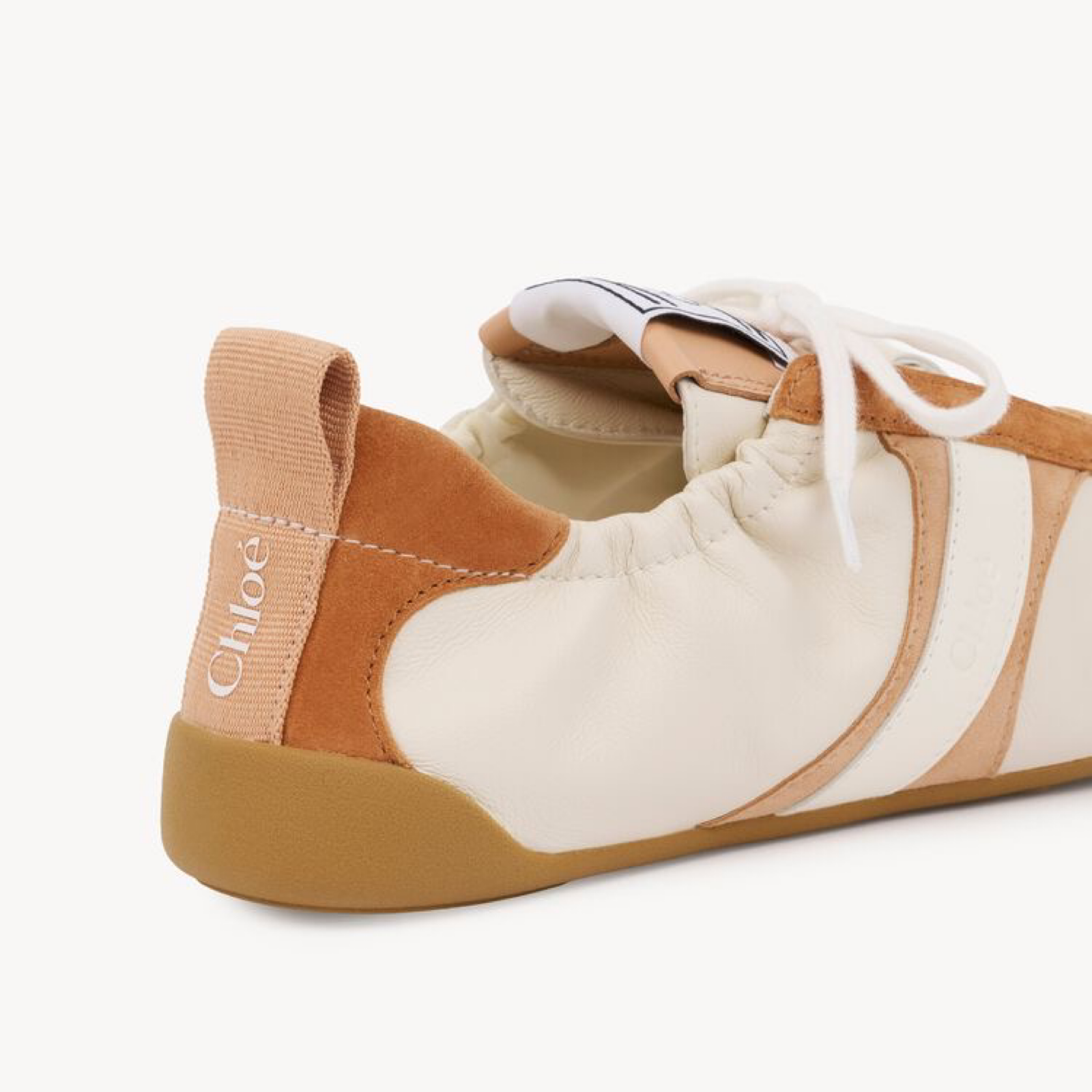 Chloe Kick Sneakers CH26S15RVQ25X Close-Up