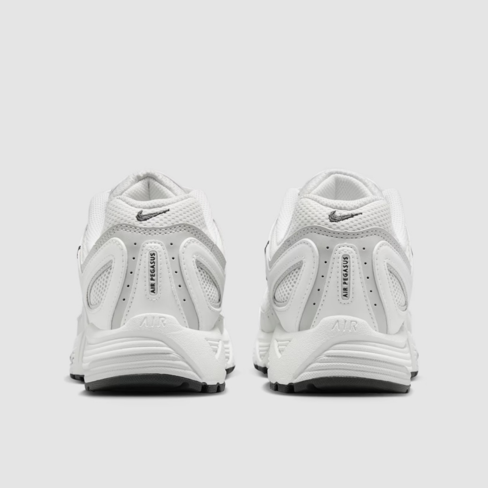 Дамски маратонки Nike Air Pegasus 2005 Women Sneakers HQ5718-103 Heel View