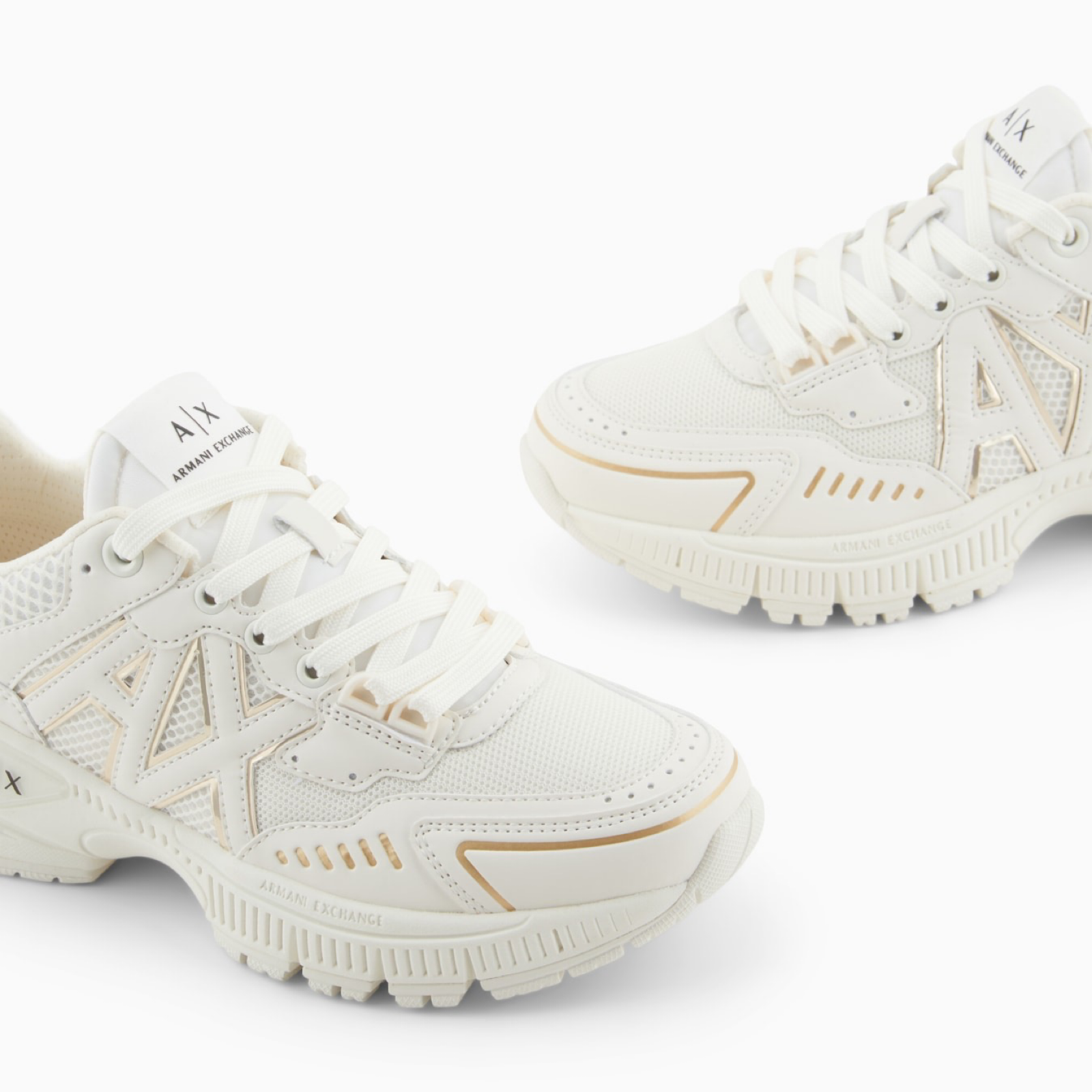 Дамски маратонки Women’s sneakers Armani Exchange XDX195 XV944 Q308 Off White / Gold Front view