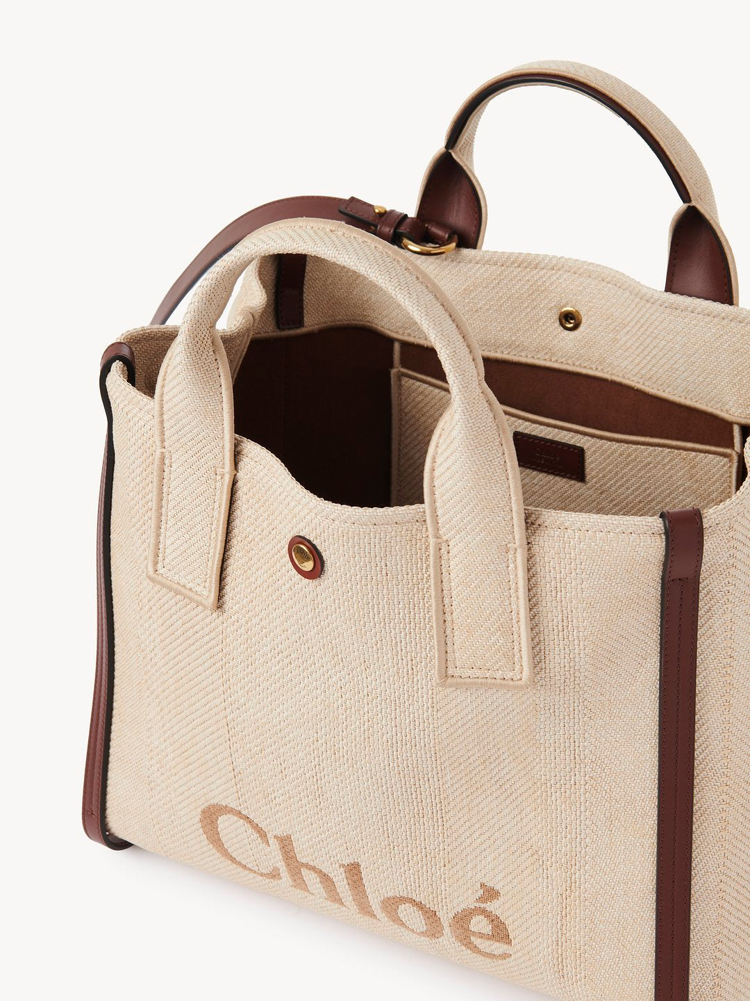 Дамска чанта Women’s tote bag Chloé Carry CH25US910P1924P Hot sand close-up view