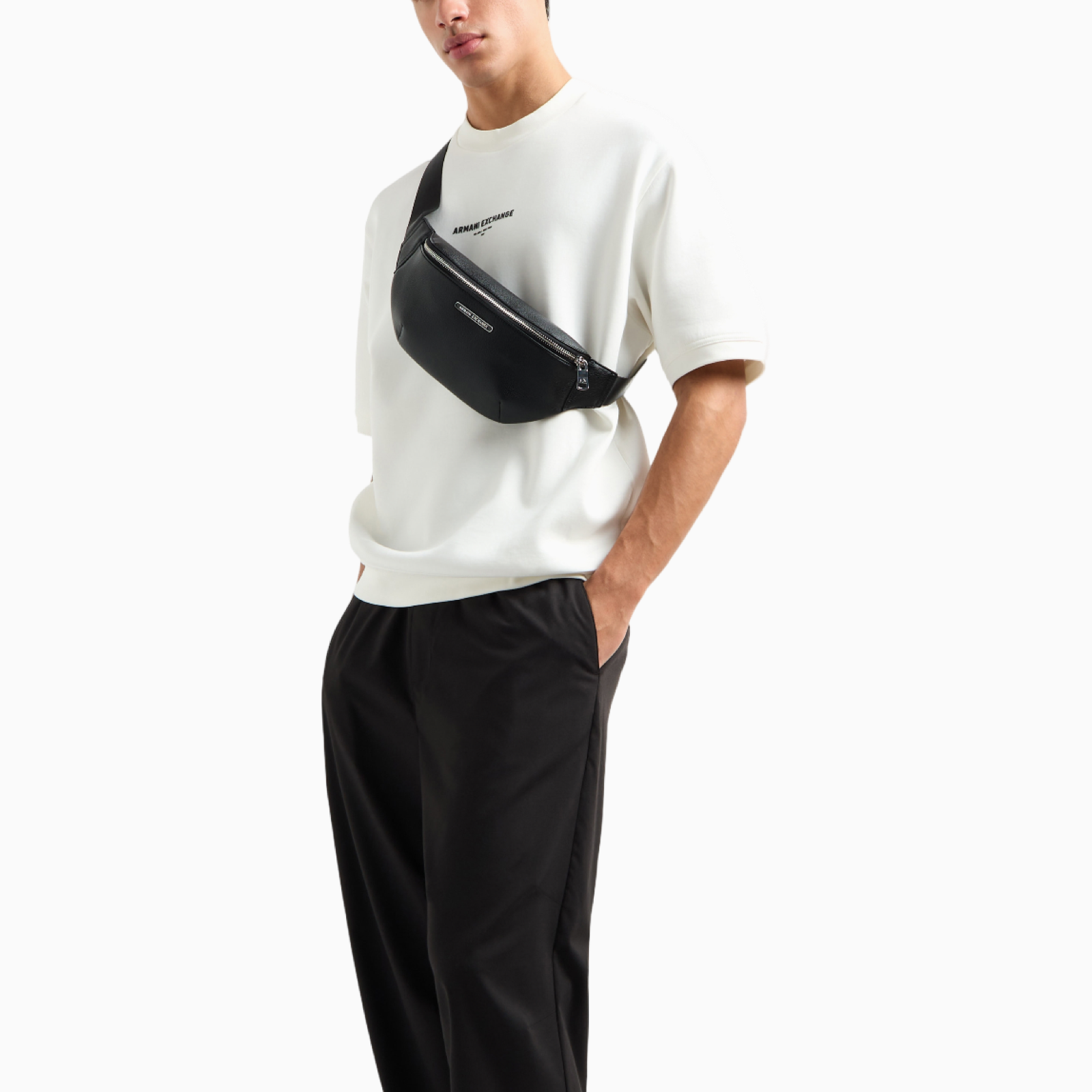 Мъжка чанта за кръст Armani Exchange Men Waist Bag XM000848 AF12134 UC001 Model View