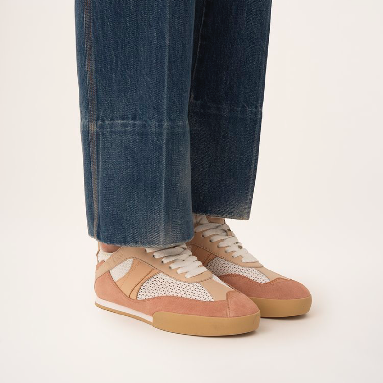 Chloé Kick Women Sneakers CHC25S07IPL 6K5 Model View