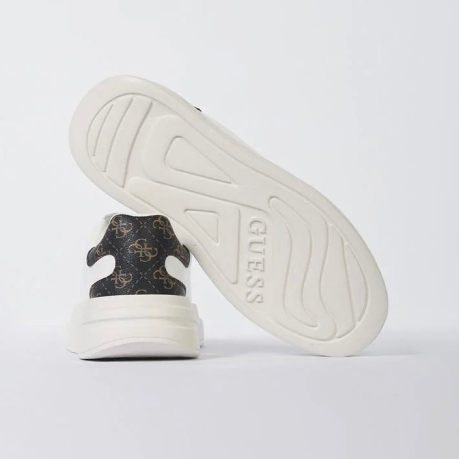 Мъжки бели кецове Guess Men Sneakers FMPVIB LEA12 WBROC Heel View