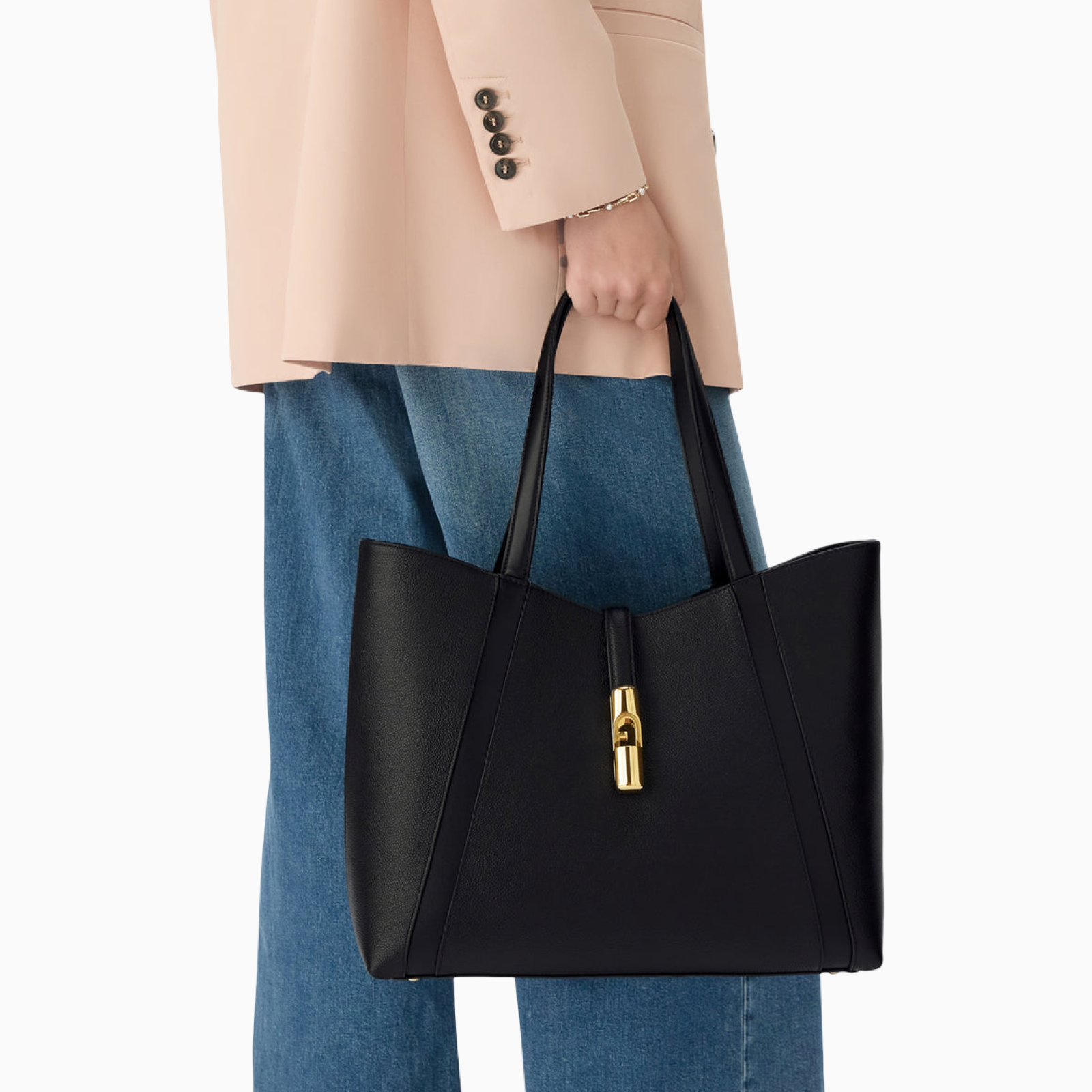 Дамска чанта Furla Goccia L Tote Bag WB01788 BX3353 O6000 Hand View