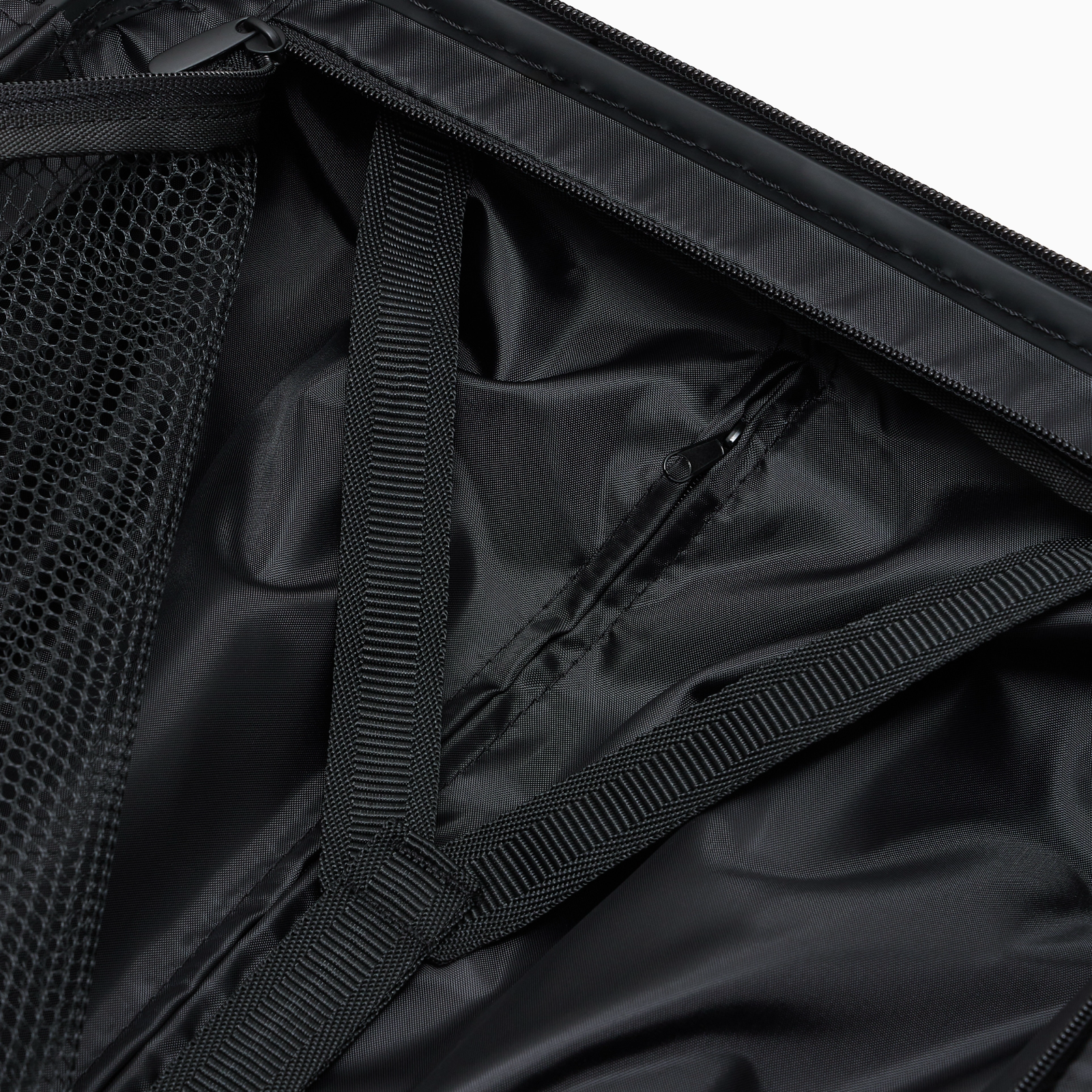 Куфър за пътуване Armani Exchange Men Trolley Suitcase XM000899 AF13793 UC001 Inside View