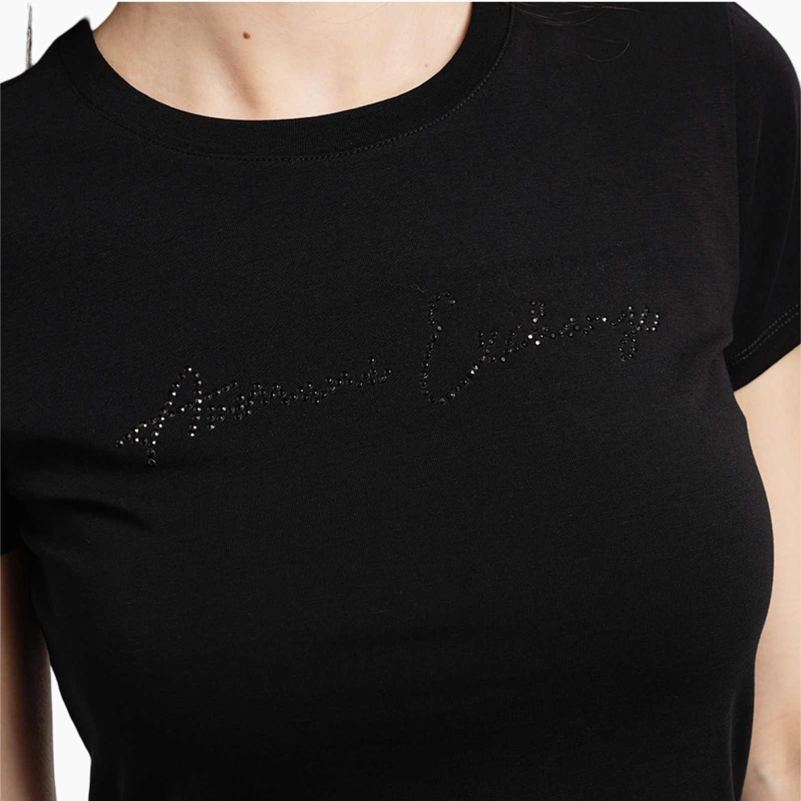 Дамска черна тениска Armani Exchange Women T-shirt XW001457 AF10356 Close-Up
