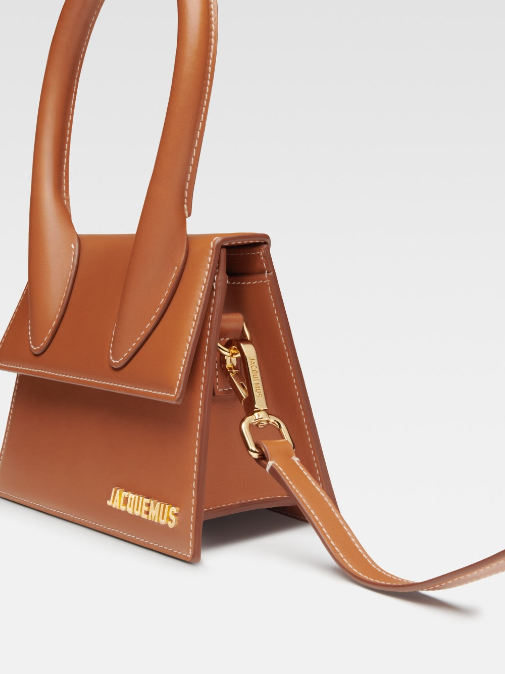 Jacquemus Le Chiquito Moyen Brown Bag 22H213BA002-3072-811 Close-Up