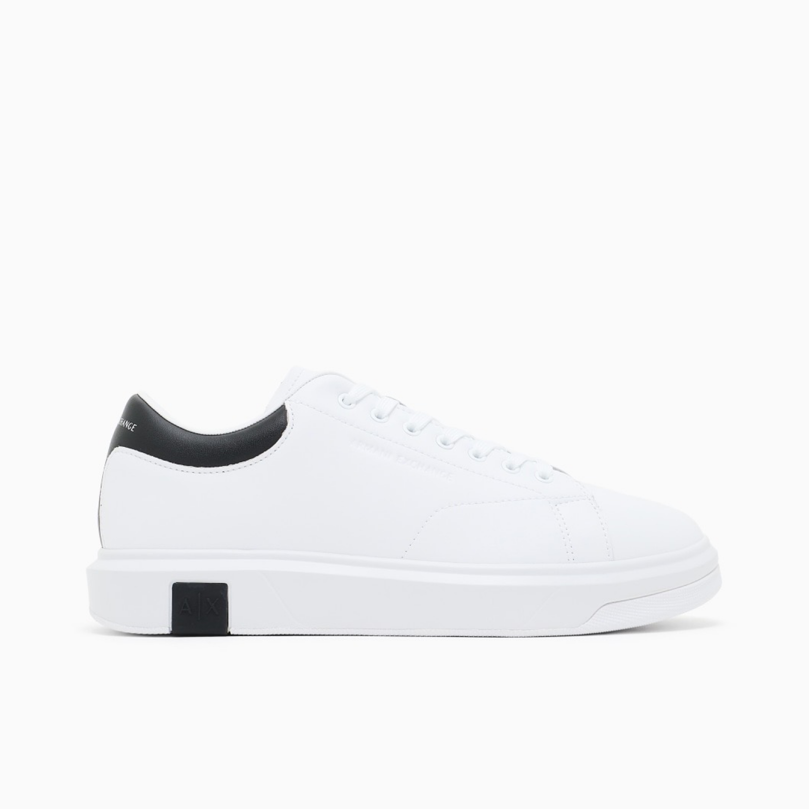 Мъжки бели кецове Armani Exchange Men Sneakers XUX123 XV534 K488 Lateral View