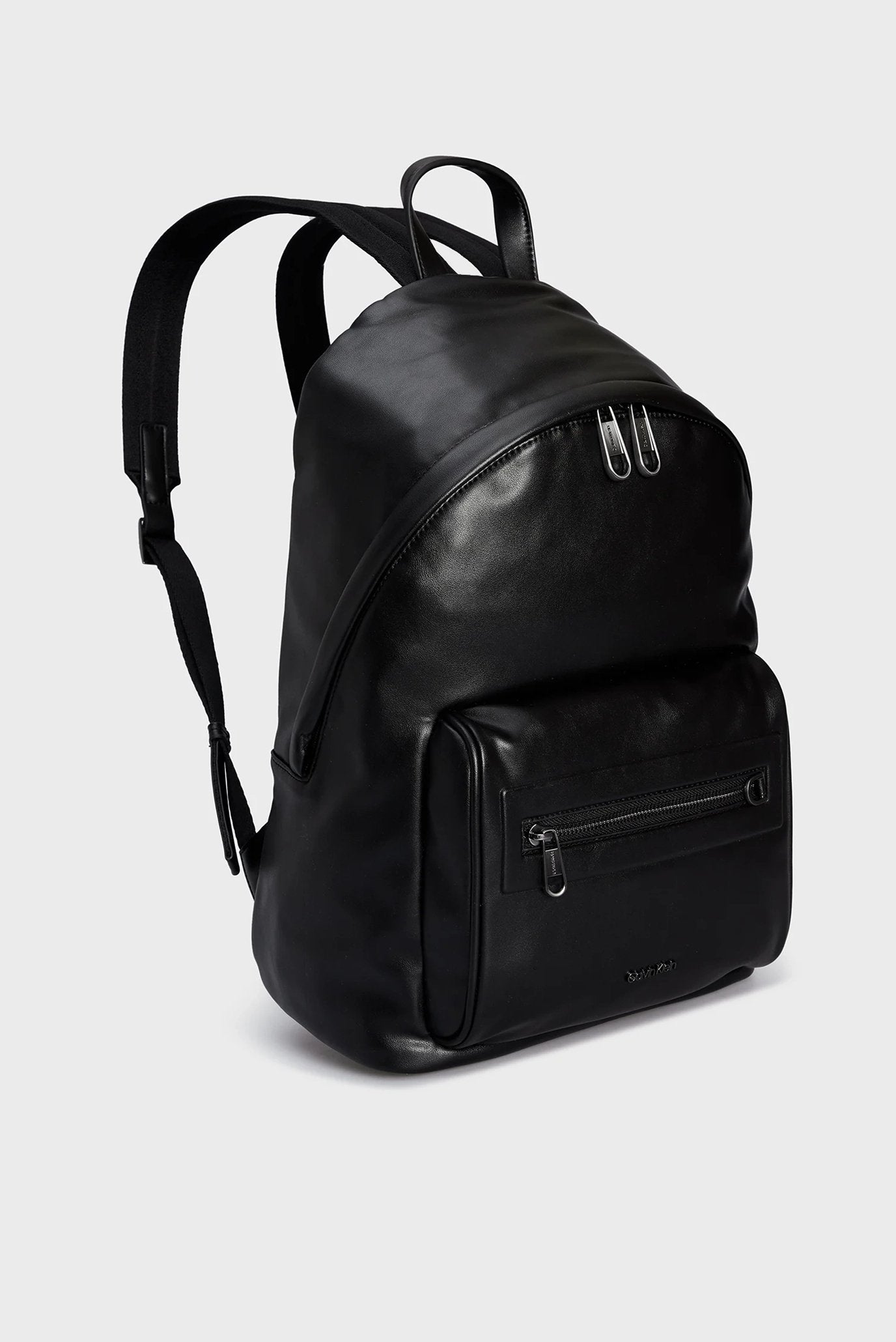 Мъжка раница Men’s rucksack Calvin Klein
K50K510832 Black angled view