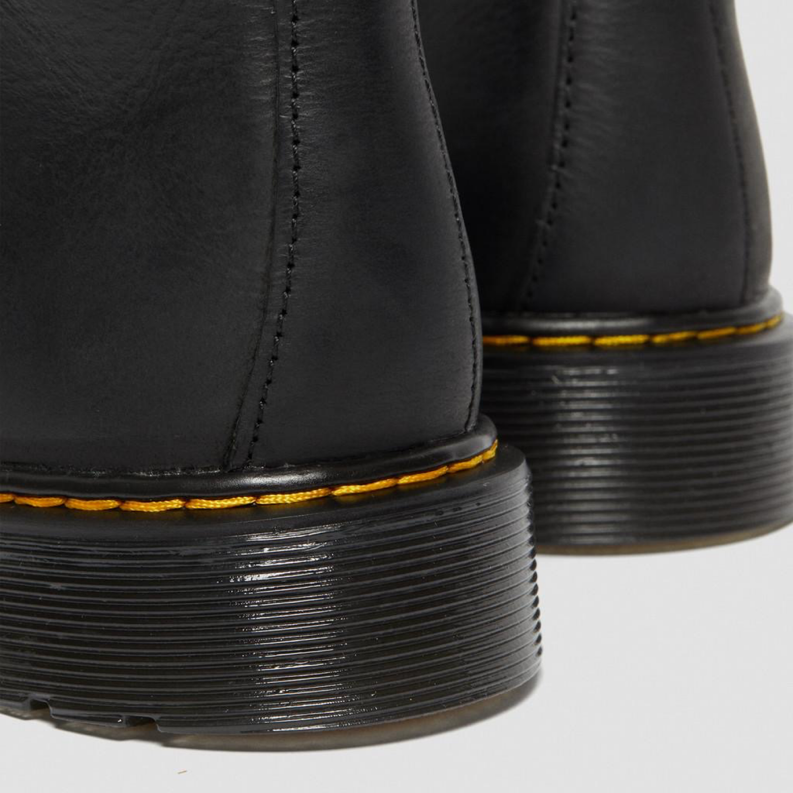 Дамски обувки Dr. Martens Women Boots 1460 Y Close-Up