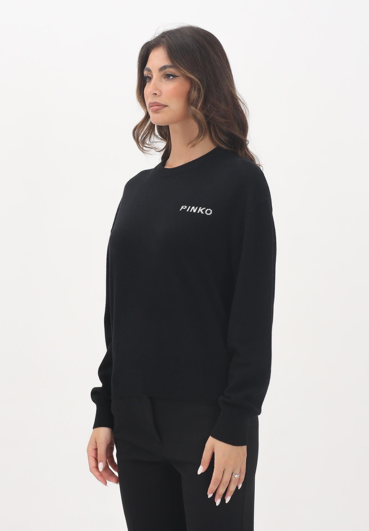 Дамски пуловер Women’s sweater PINKO
105561A2SIZZ2 lifestyle view