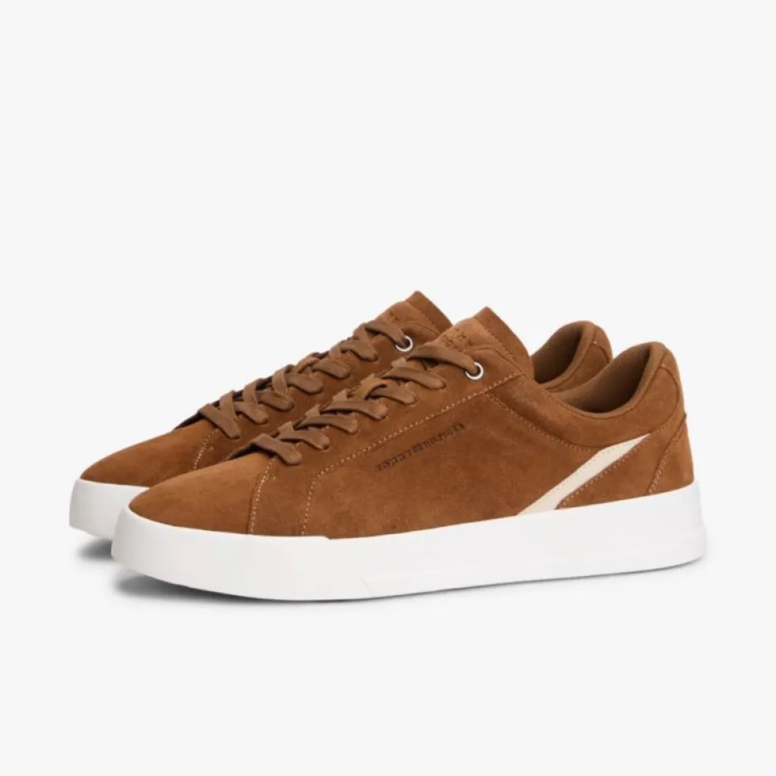 Мъжки кафяви кецове Tommy Hilfiger Men Sneakers FM0FM05880 GVQ Lateral View