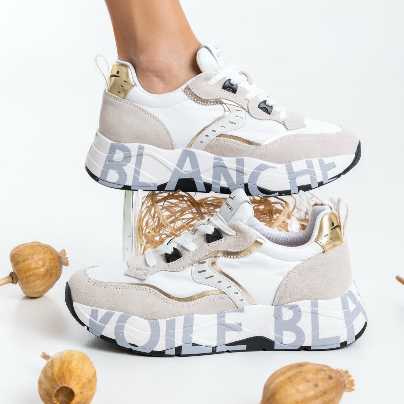 Дамски маратонки Violet Blanche Club 105 Women Sneakers 2017475 Foot View