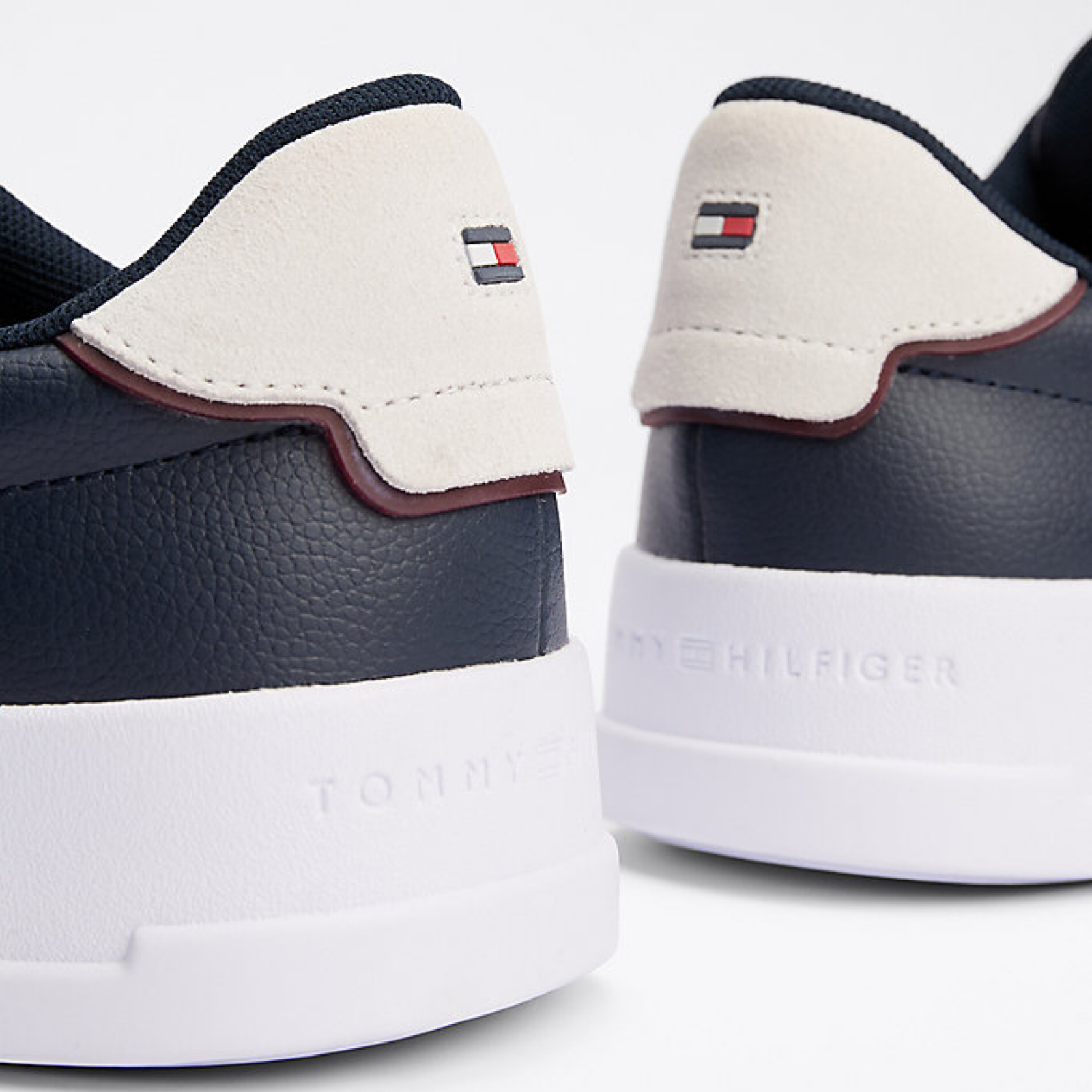 Мъжки кецове Tommy Hilfiger Men Sneakers FM0FM05367 DW5 Close-Up
