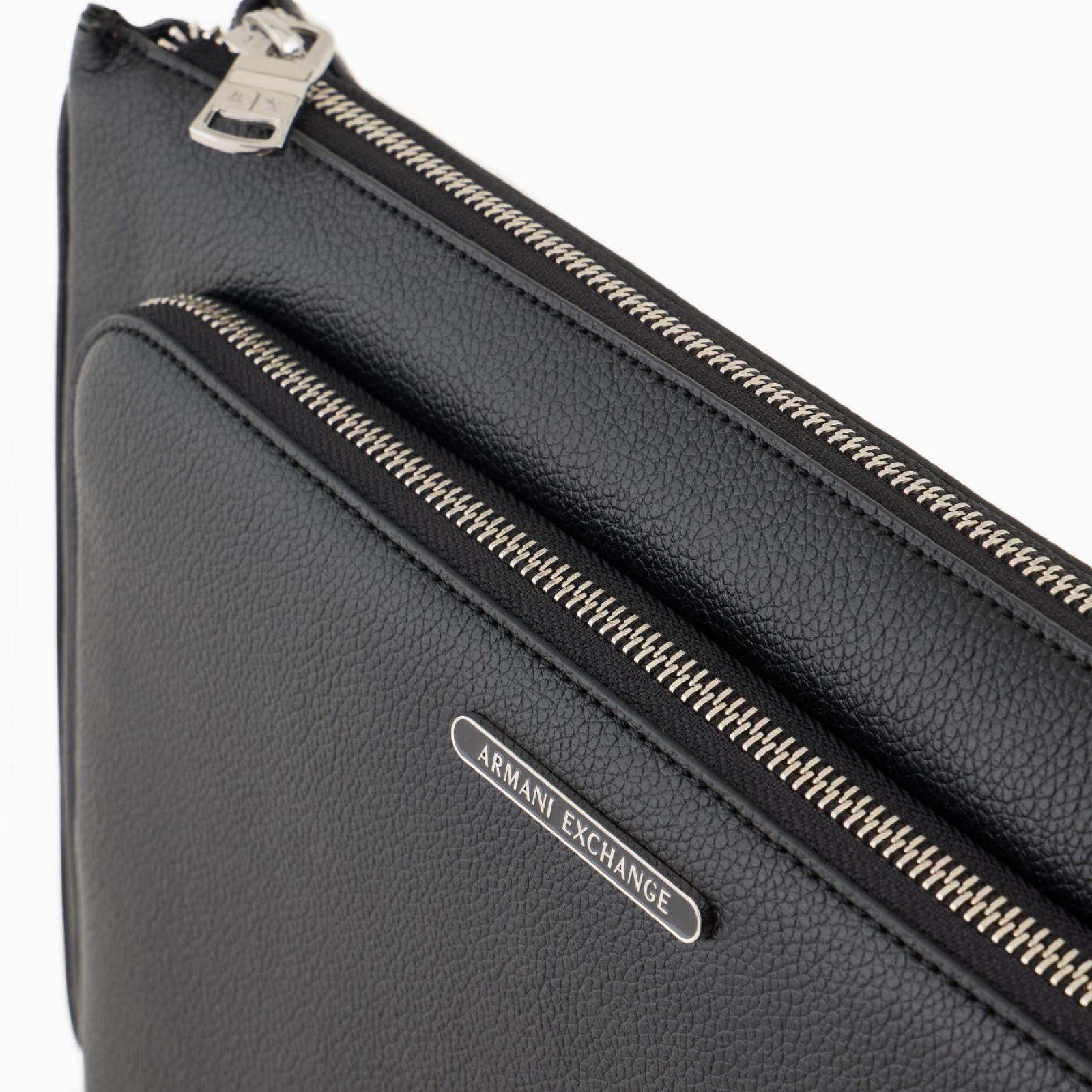 Мъжка клъч чанта Armani Exchange Clutch Bag XM001257 AF12134 Close-Up