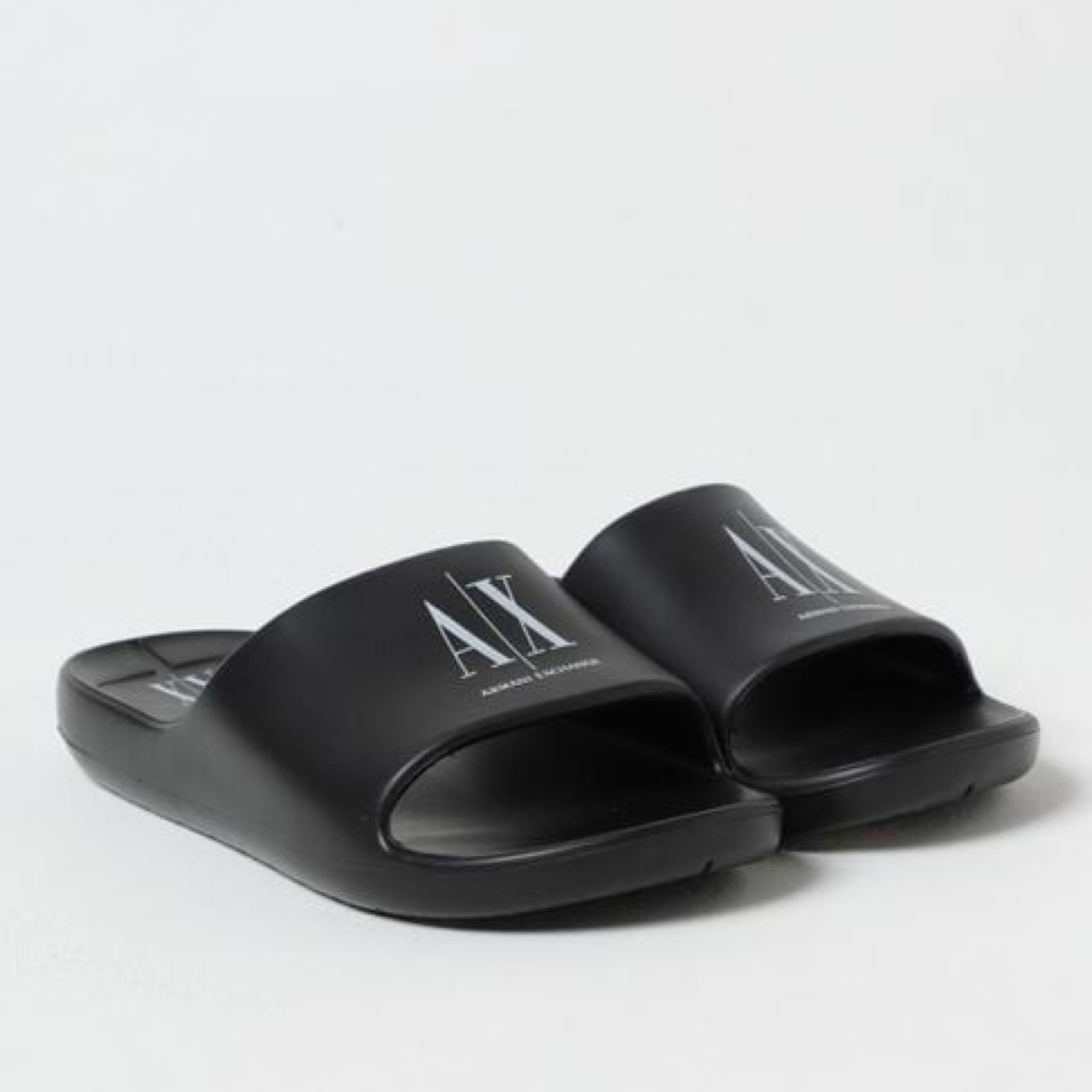 Дамски черни чехли Armani Exchange
XDP038 XV703