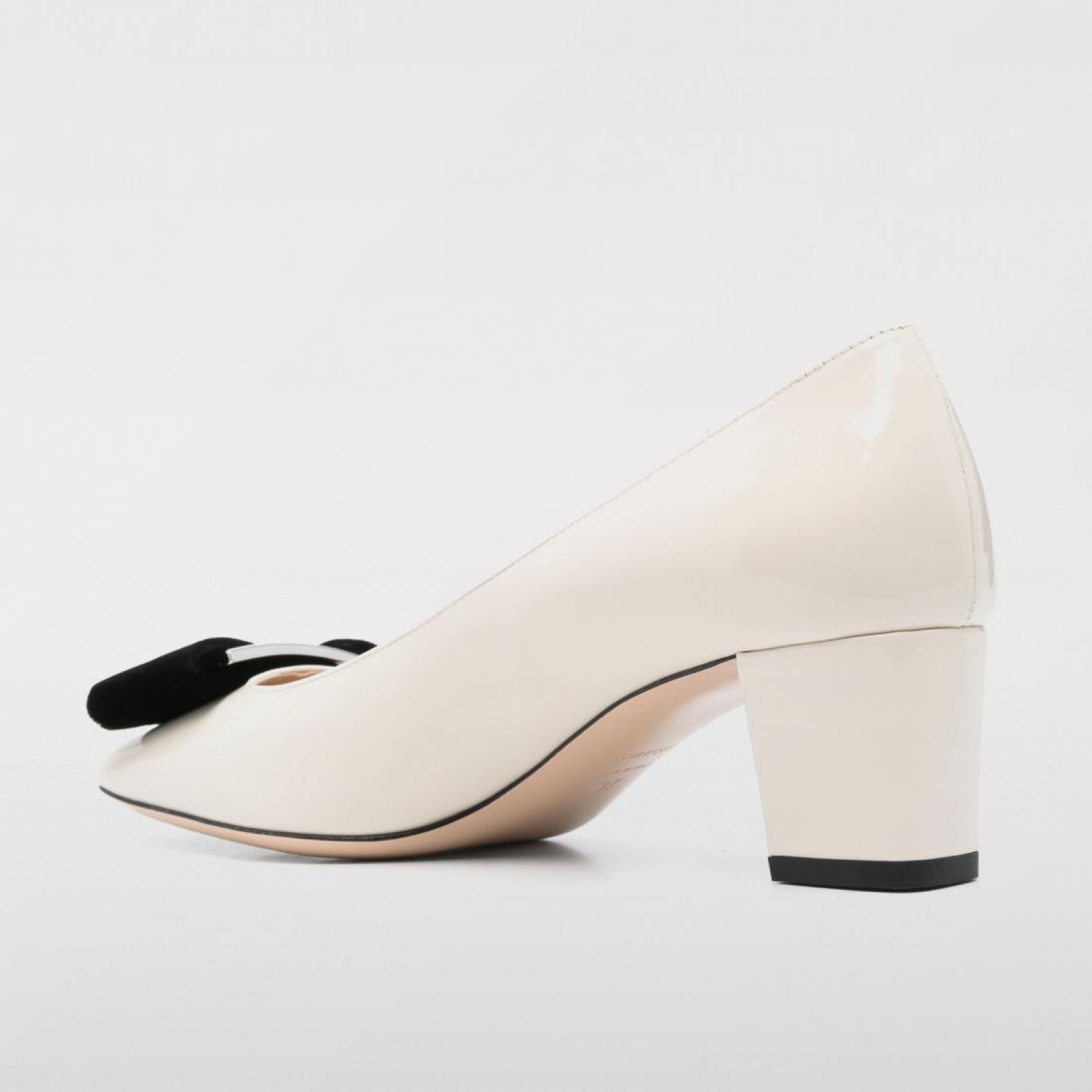 Tom Ford Audrey 60 Patent Leather Pumps W3615LCL406S 3WN08 Medial View